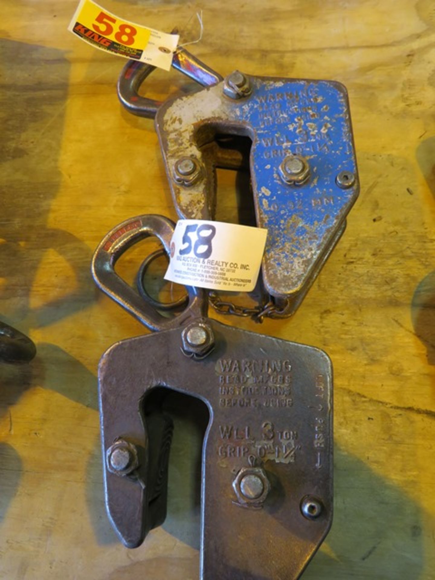 Pair of 3 Ton Plate Grabs (Dogs)