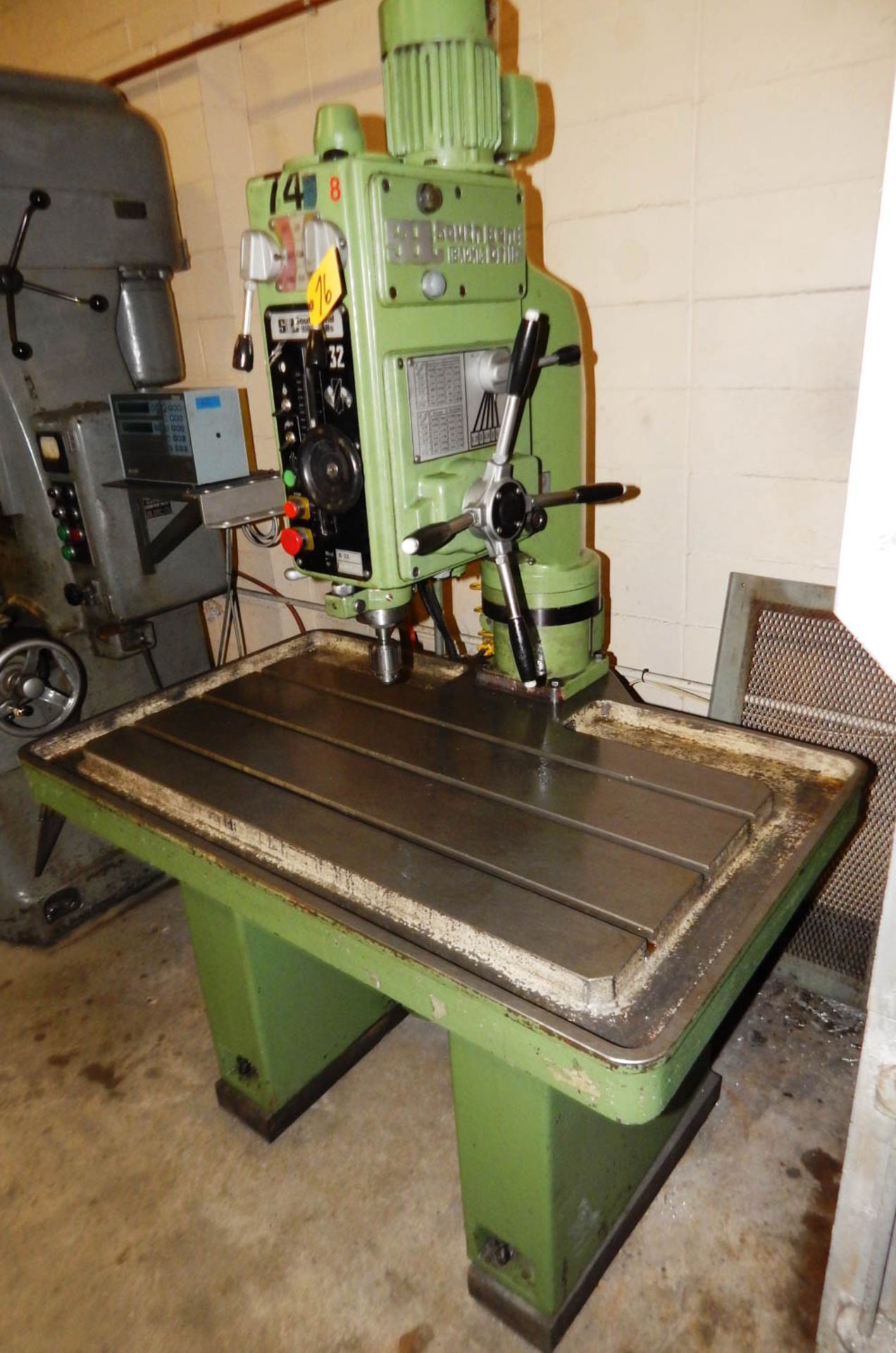 SOUTHBEND GEARED HEAD DRILL PRESS MDL B-32, 190-1774 RPM, 21'' X 44'' TABLE, S/N: 845-E - Image 2 of 3
