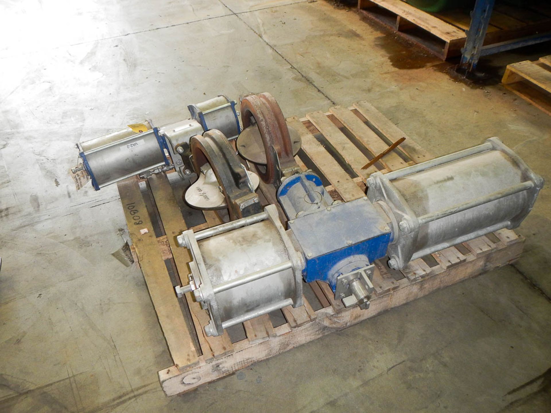 (2) 10" Pneumatic Butterfly Valve, 316 Stainless Steel, A/N: N/A - Image 2 of 3