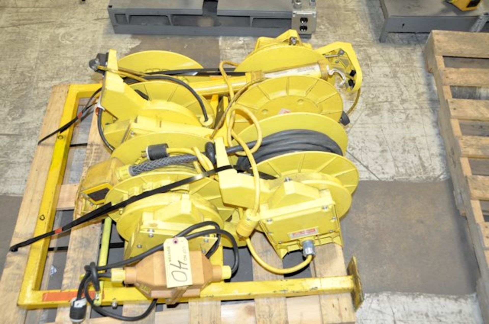 LOT OF AERO-MOTIVE INDUSTRIAL RETRACTABLE REELS CONSISTING OF: [1] 40' #10/3 WIRE, 600-VOLTS, 15-AMP