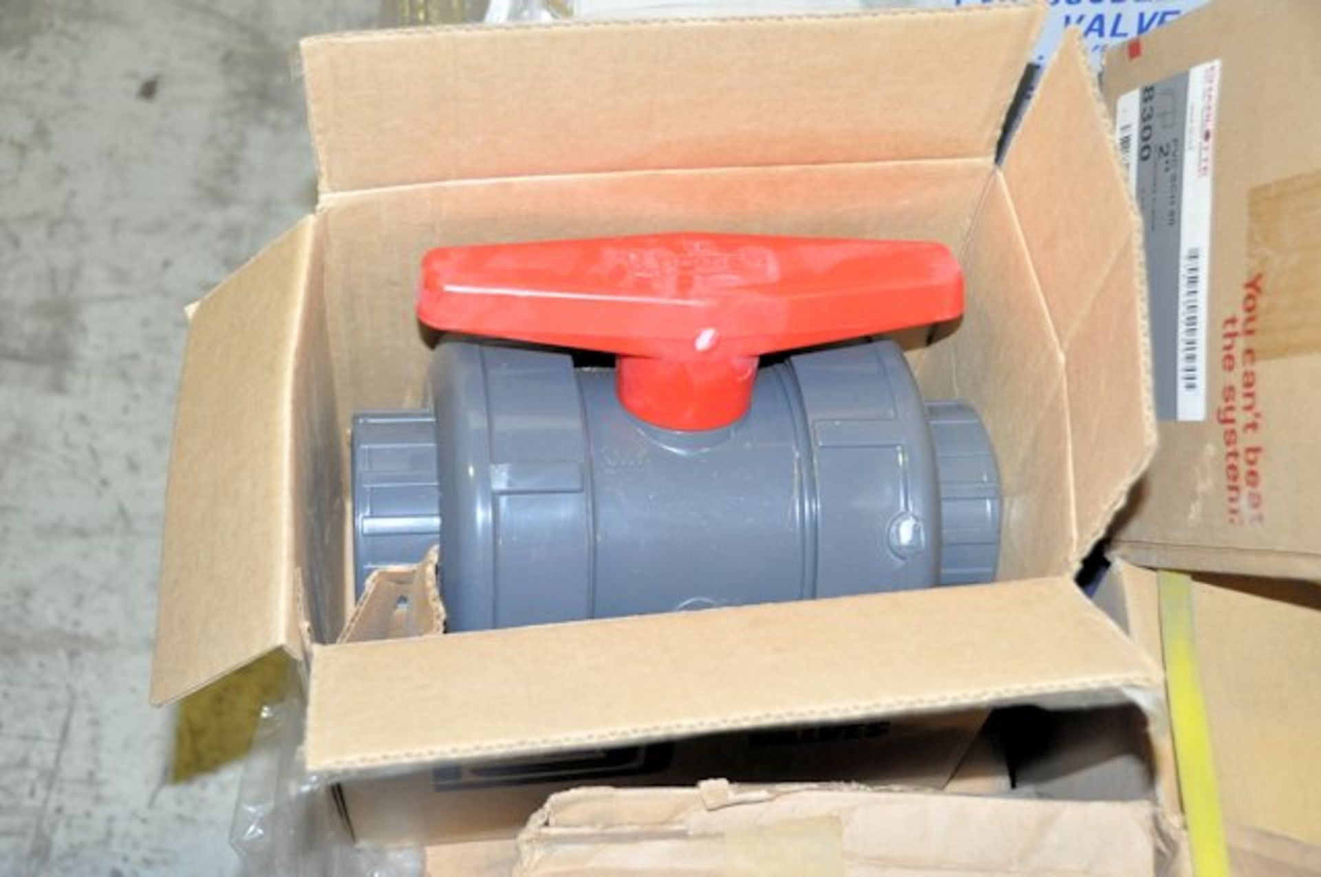 LOT OF PVC VALVES & FITTINGS ON [1] PALLET & [2] CRATES - Image 3 of 4
