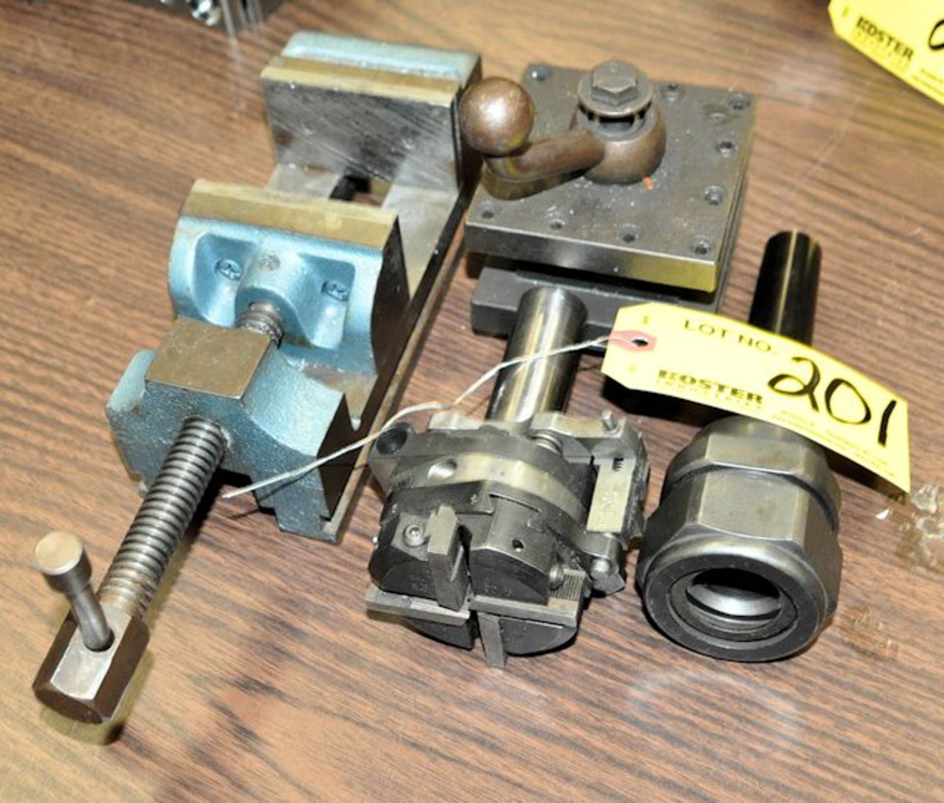 LOT OF (1) VISE, (1) DIE HEAD AND (1) TOOL POST