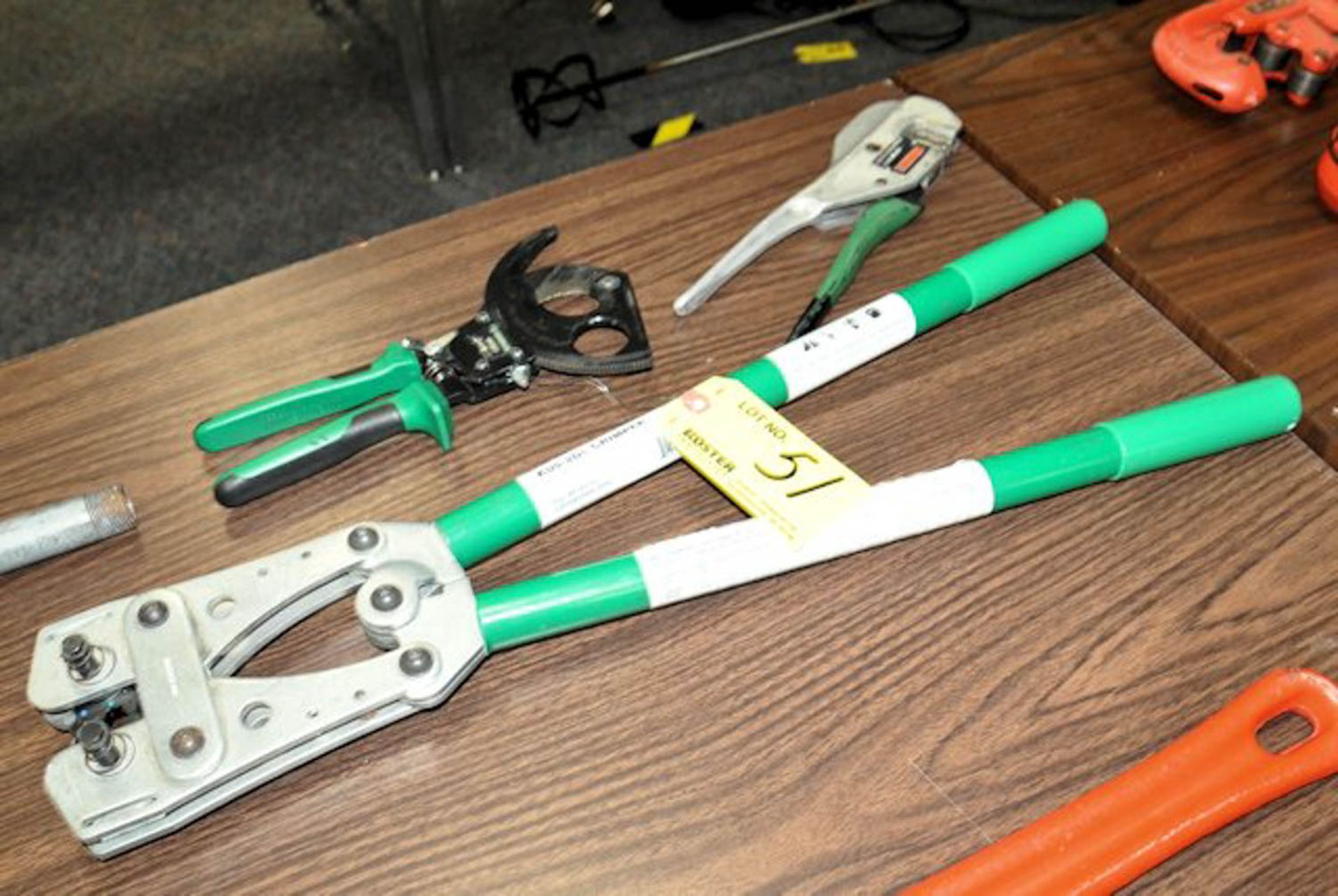 LOT OF (1) GREENLEE CRIMPER AND (1) GREENLEE CUTTER