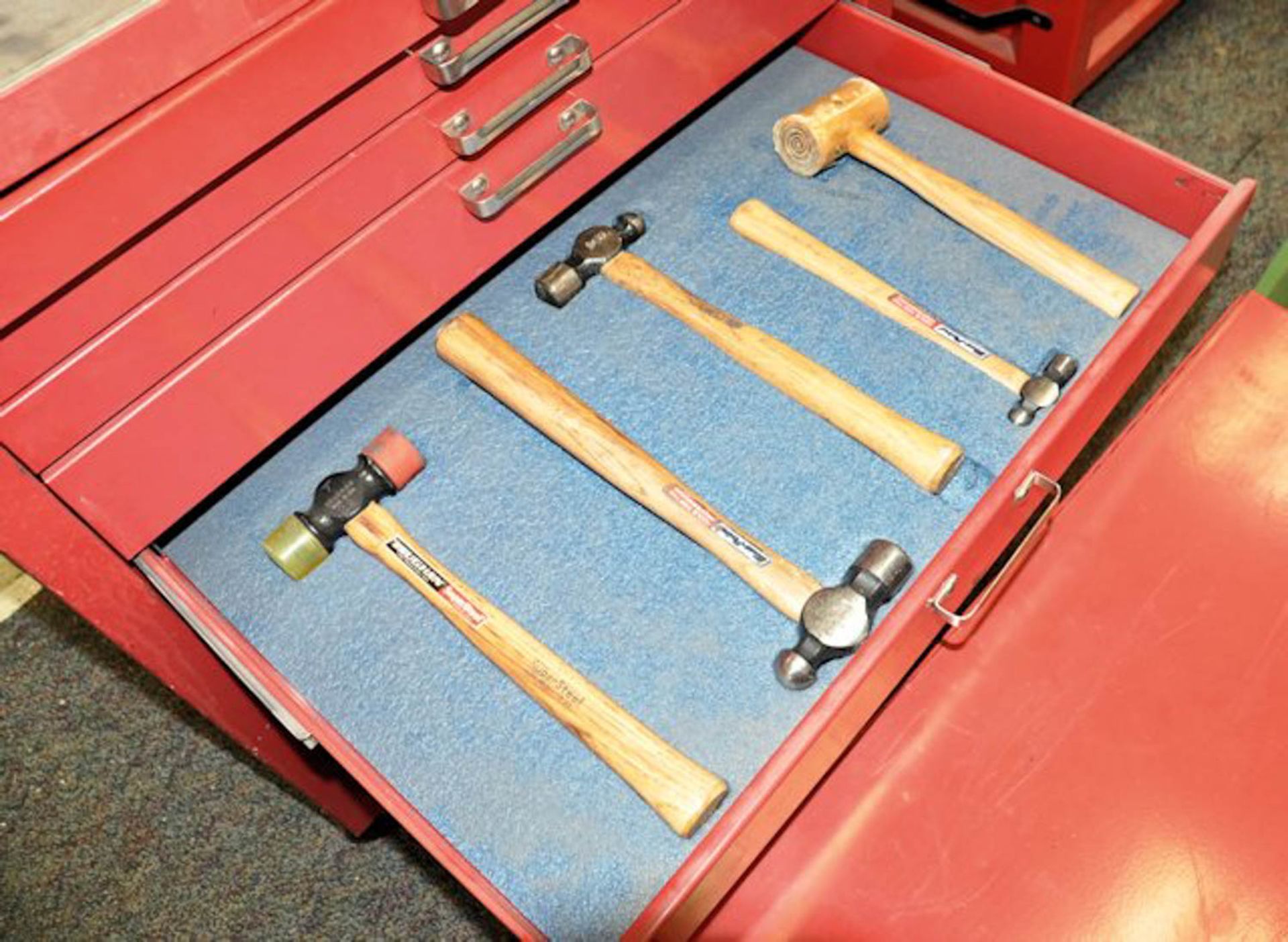 STACK-ON 2-PIECE ROLLING TOOLBOX WITH HAND TOOL CONTENTS - Image 9 of 10