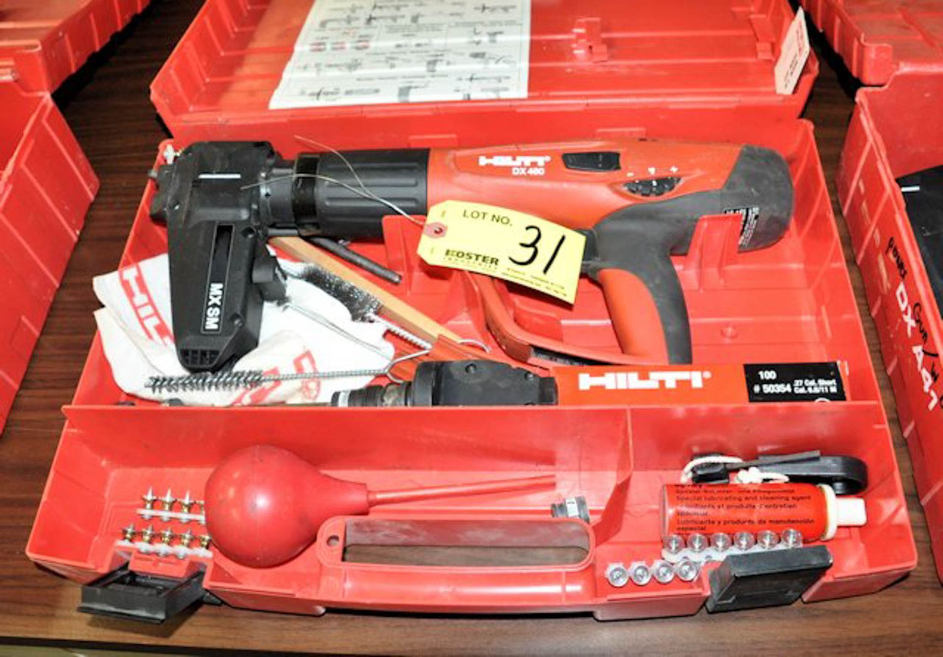 HILTI MODEL DX 460 POWDER ACTUATED NAIL GUN WITH CASE