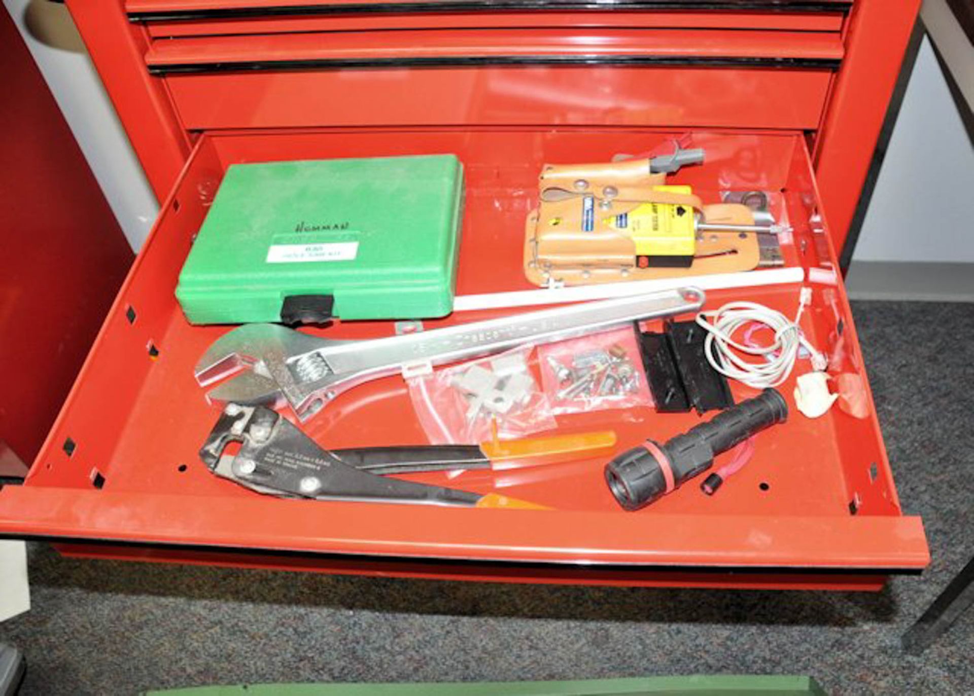 STACK-ON QIK SERIES 3-PIECE ROLLING TOOLBOX WITH HAND TOOL CONTENTS - Image 5 of 5