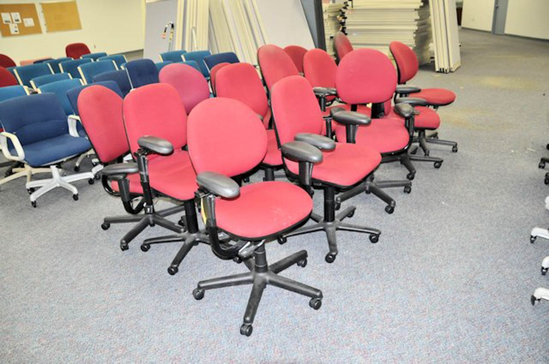 LOT OF OFFICE CHAIRS