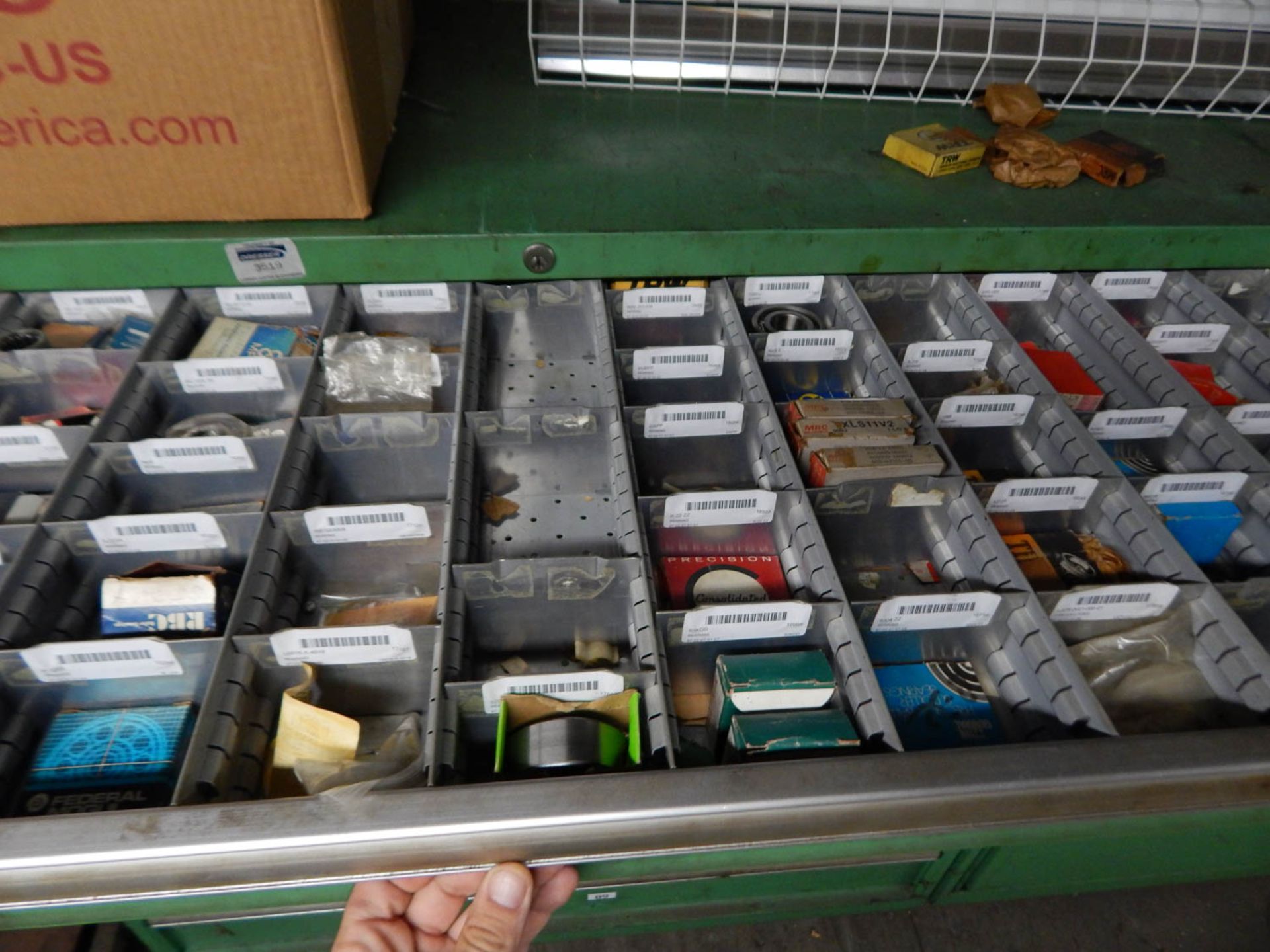 9-DRAWER LISTA CABINET WITH ASSORTED BEARINGS - Image 5 of 6