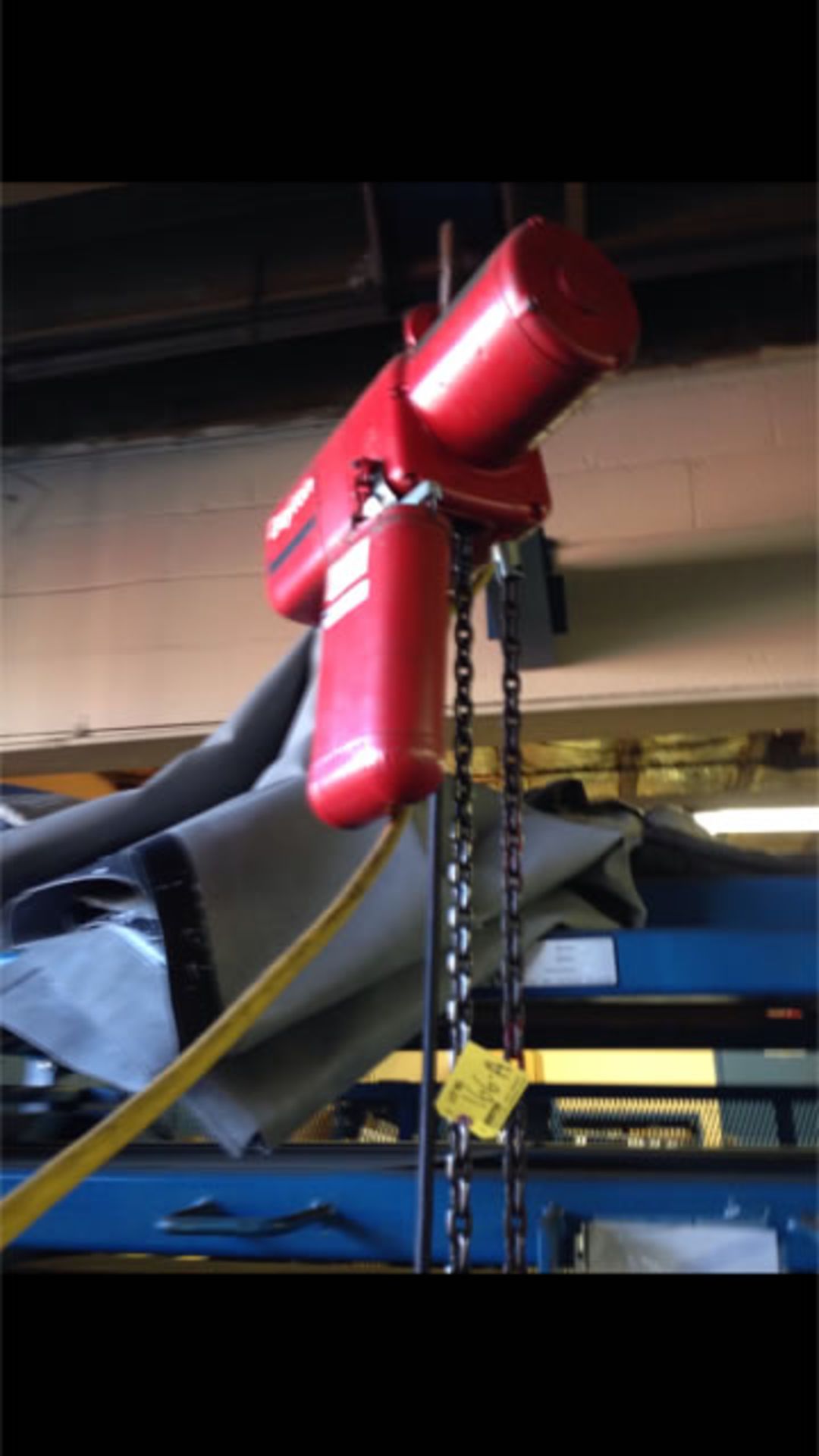 2 TON DAYTON ELECTRIC HOIST