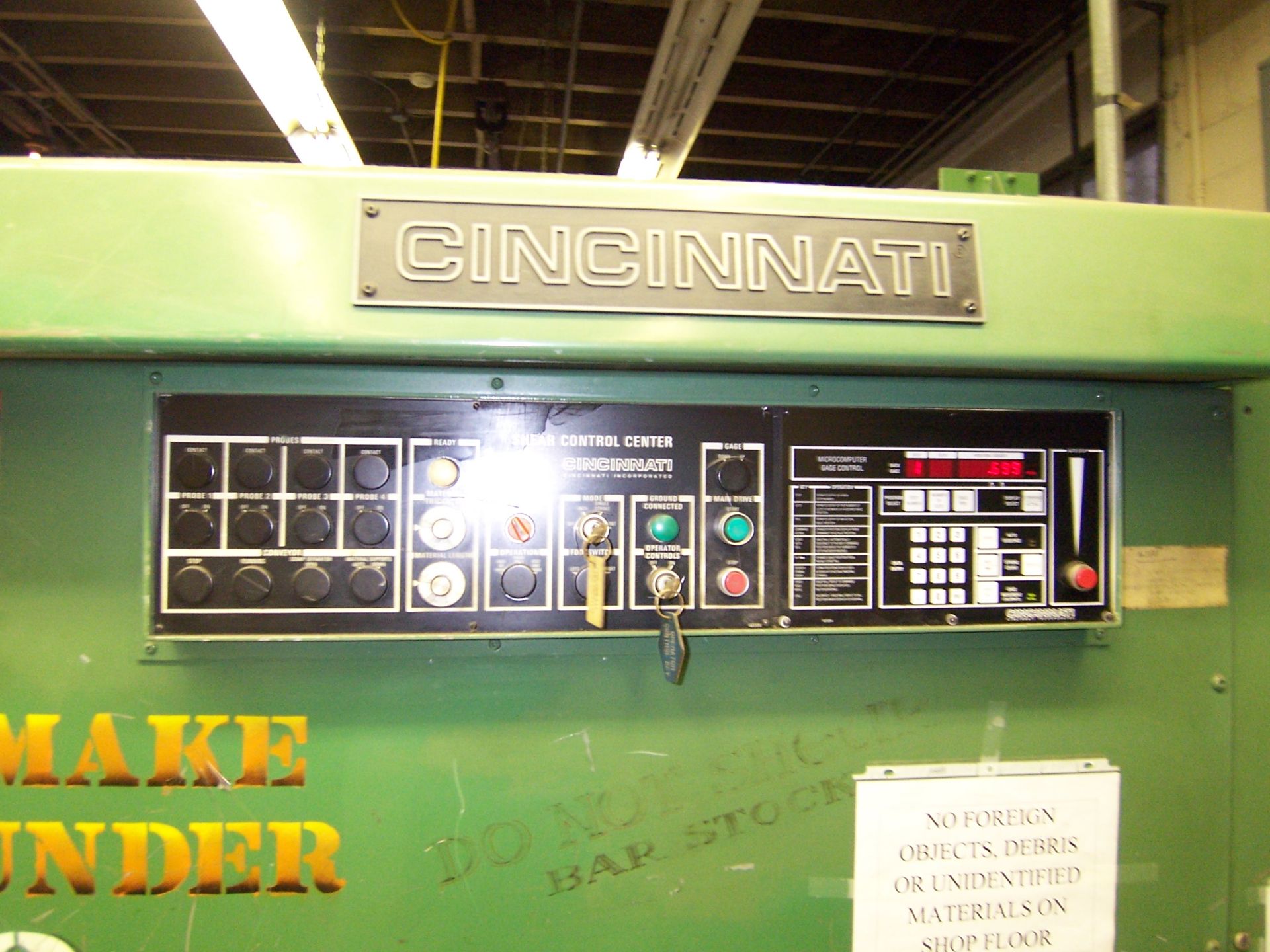 CINCINNATI MDL. 250 1/4'' X 6' HYDRAULIC POWER SHEAR, WITH [2] FRONT ARM SUPPORTS, SQUARING ARM, - Image 3 of 4