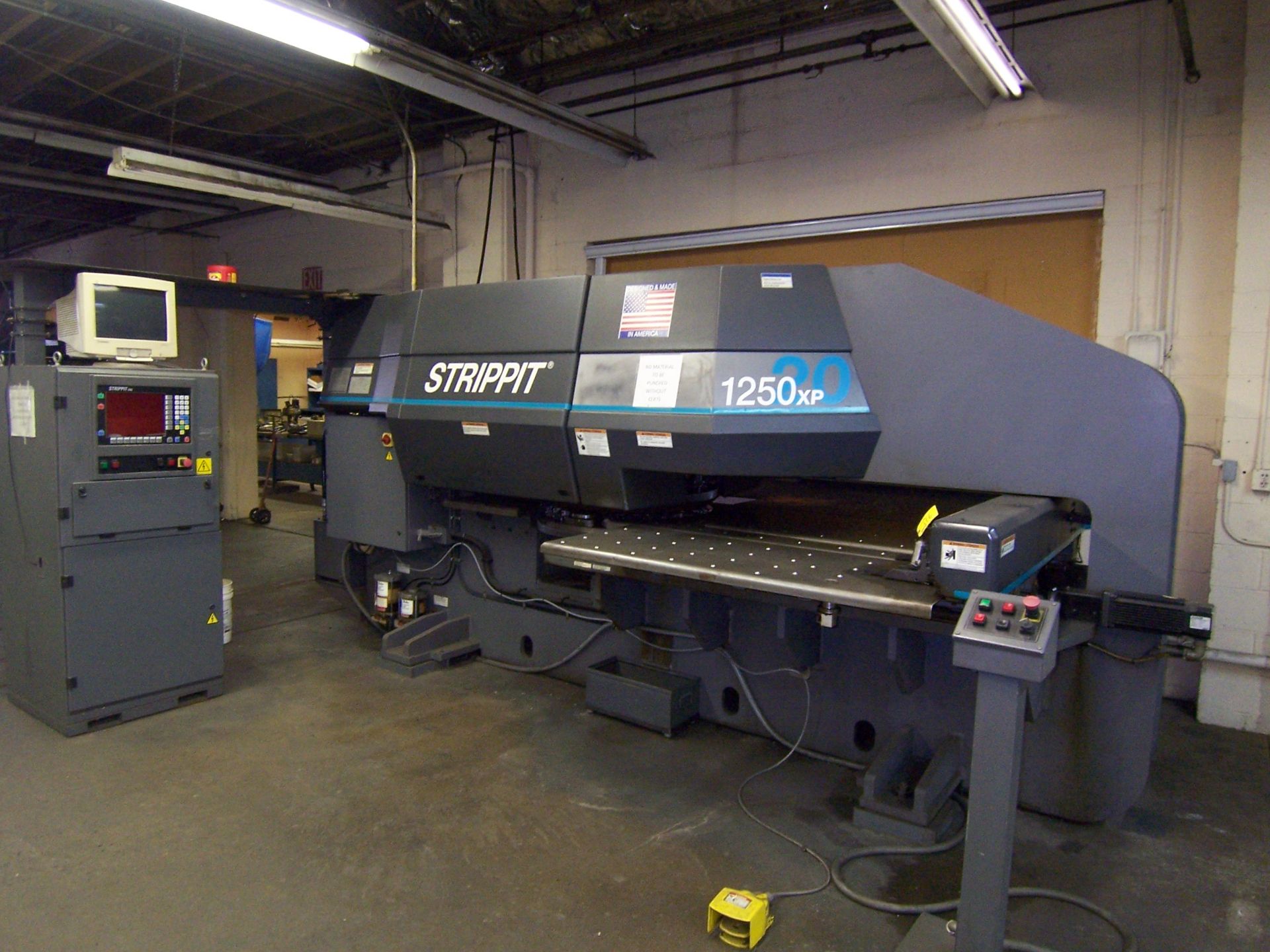 STRIPPIT MDL. 1250XP20 22 TON CNC TURRET PUNCH, 50'' THROAT, 20-STATION TURRET, 62'' X 90'' TABLE