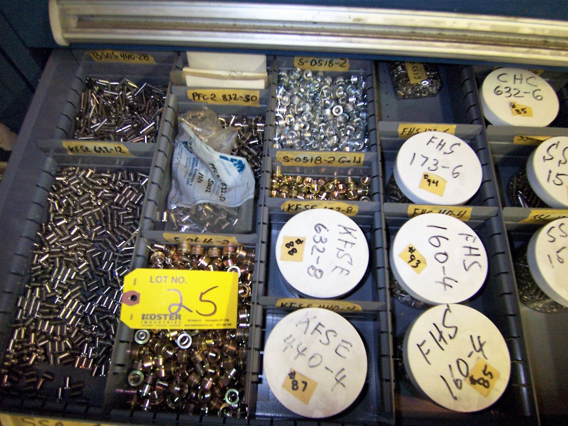 CONTENTS OF VIDMAR TOOL STORAGE CABINET- ASSORTED PUNCHES & SCREWS - Image 3 of 3