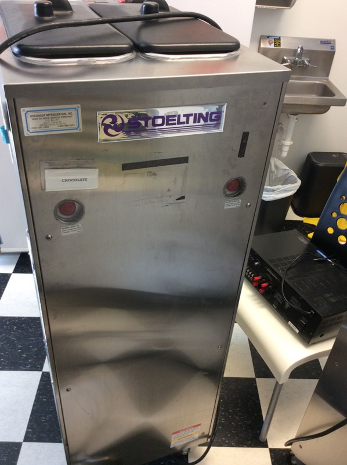 Frozen Yogurt Machine - Image 2 of 5