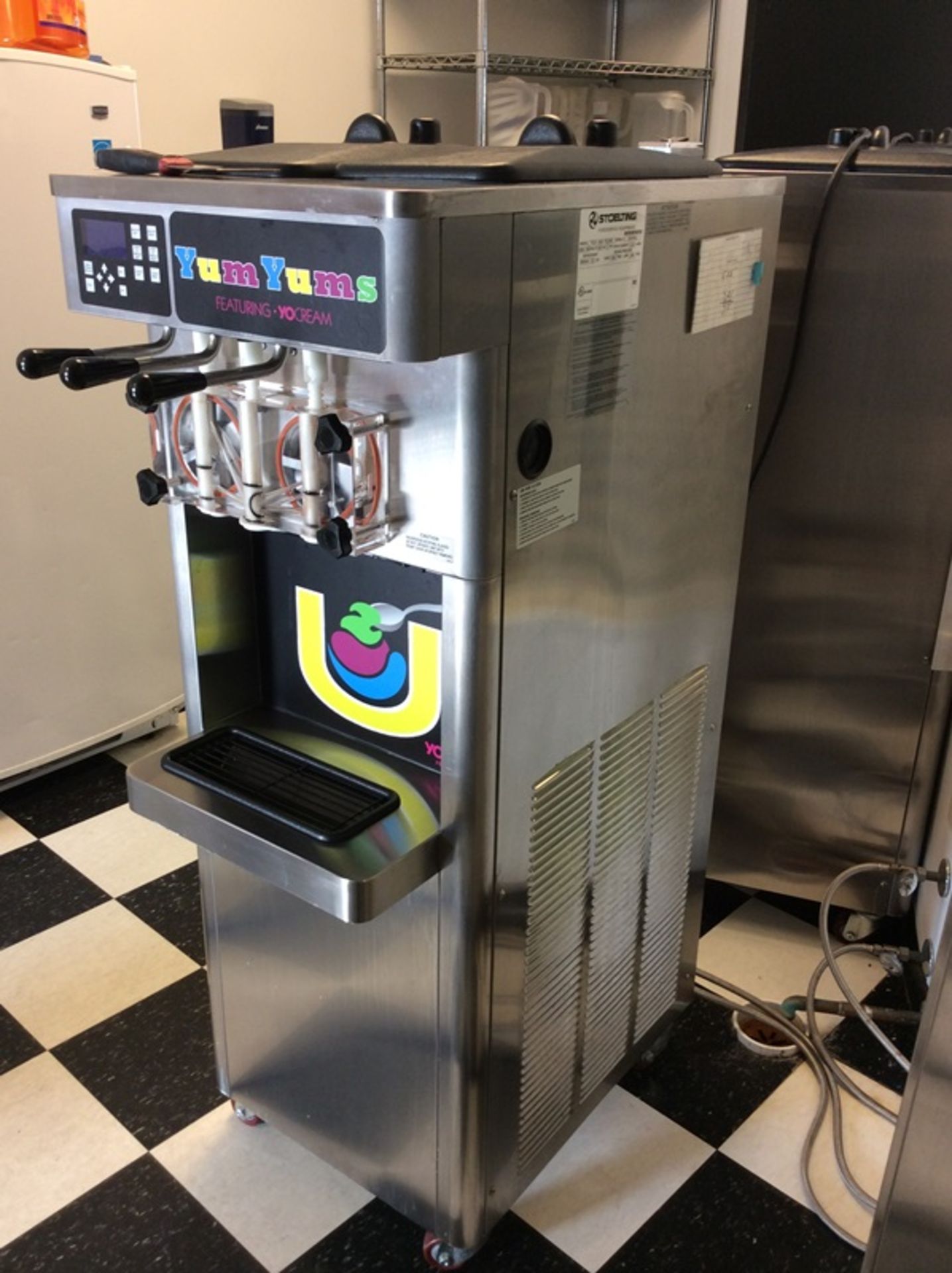 Frozen Yogurt Machine - Image 3 of 5