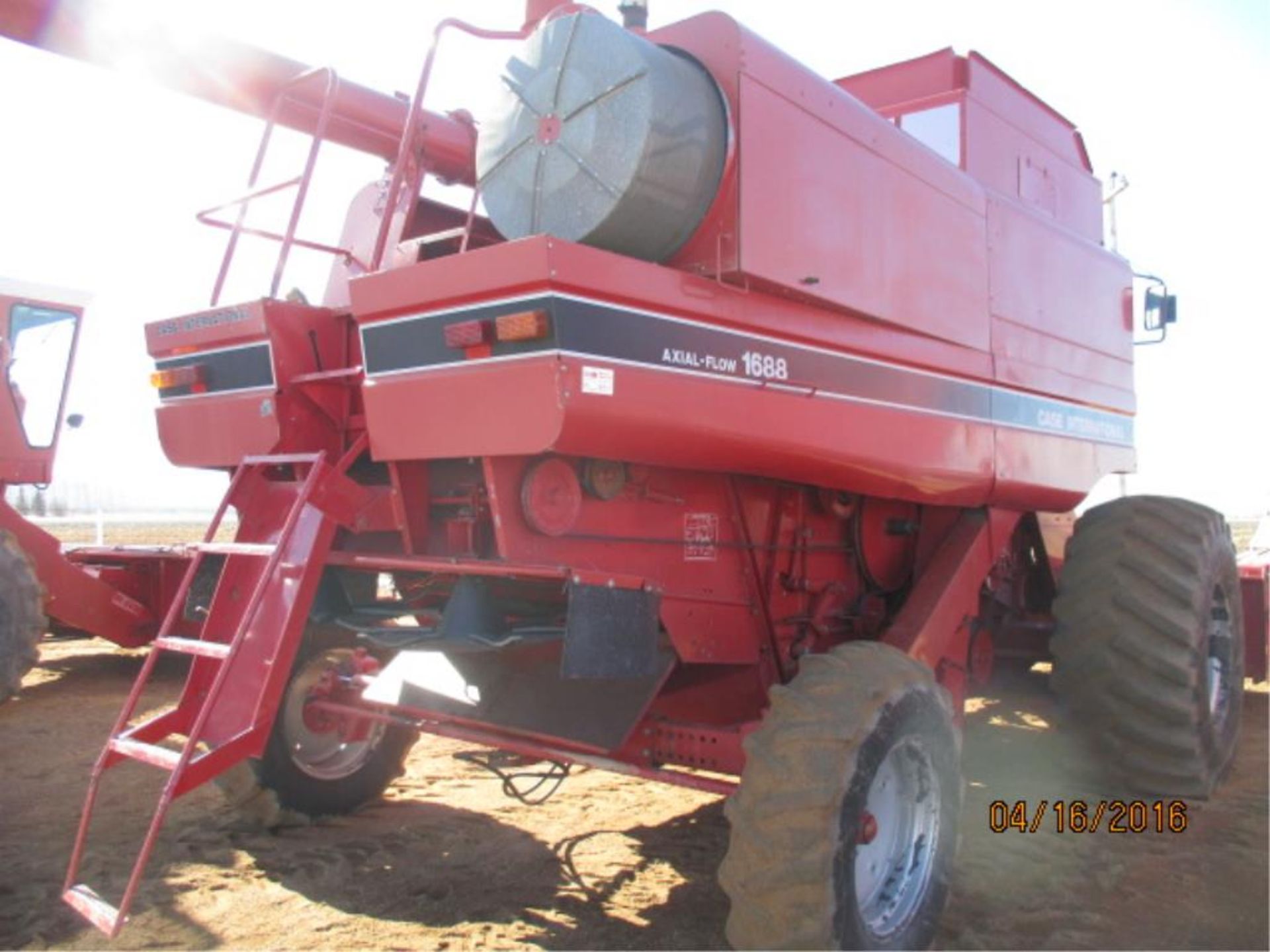 1994 1688 Case IH Axial Flow Combine - Image 3 of 6