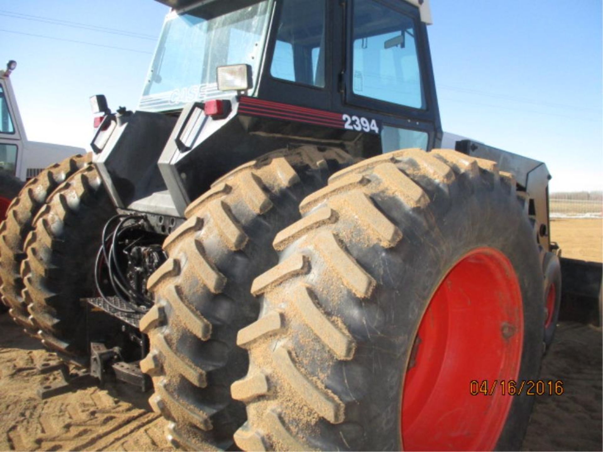 2394 Case IH Tractor w/Loader & Bucket - Image 3 of 8