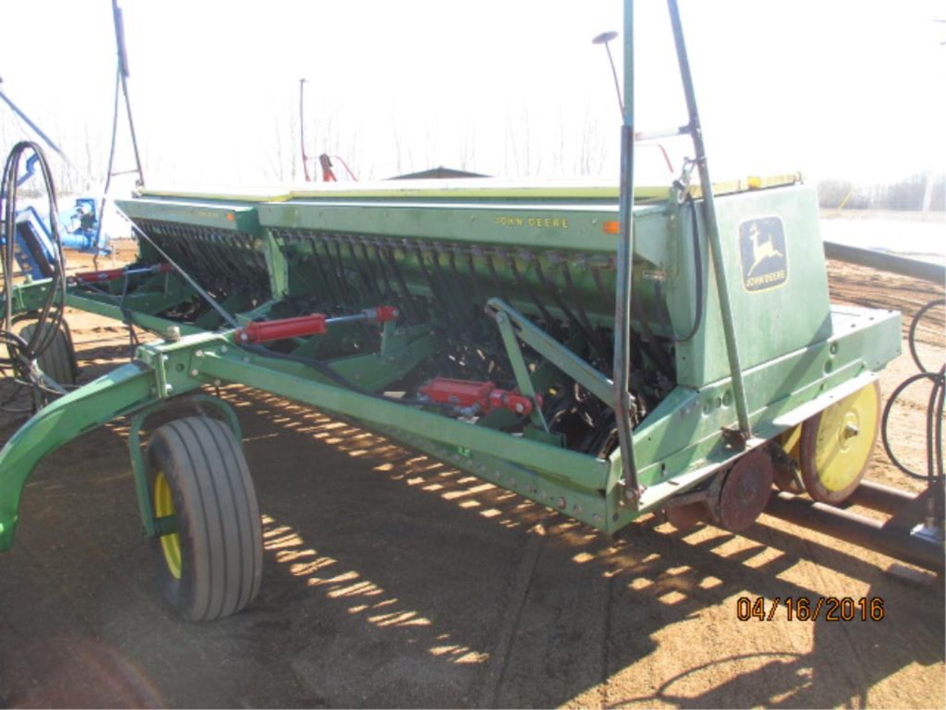 9350 20FT JD Disc Drill w/Markers