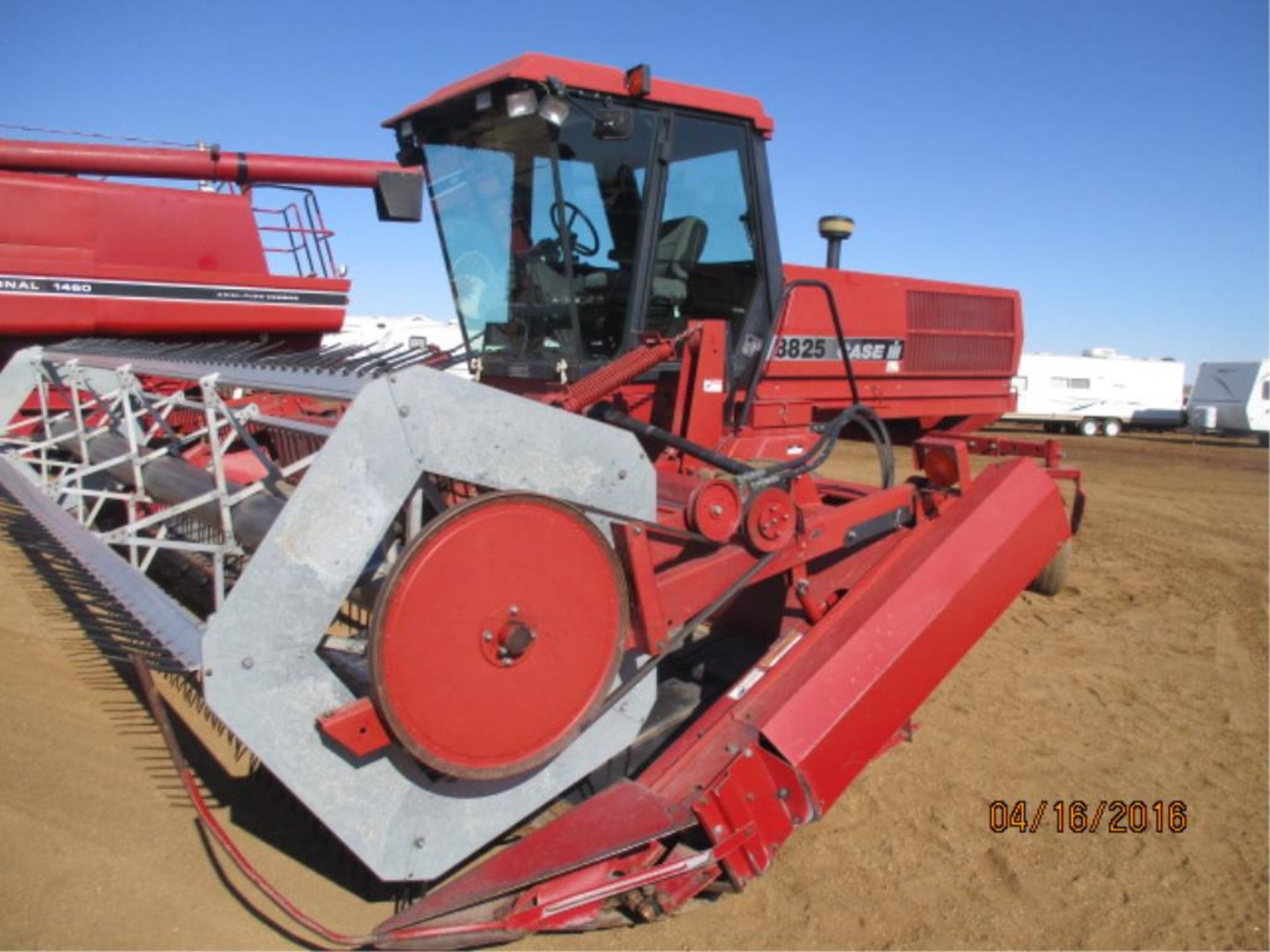 21FT 8825 Case IH Swather