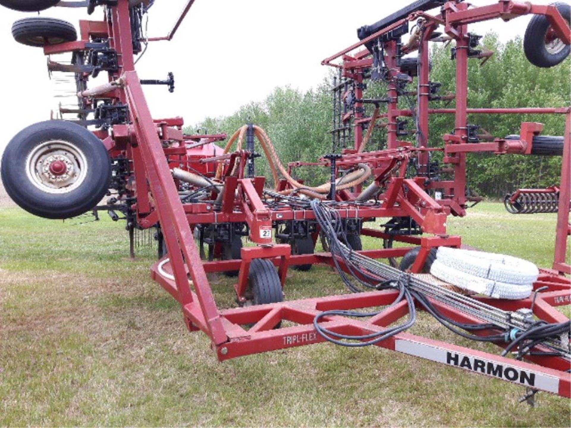 1997 33FT Harmon Triple Flex Air Seeder