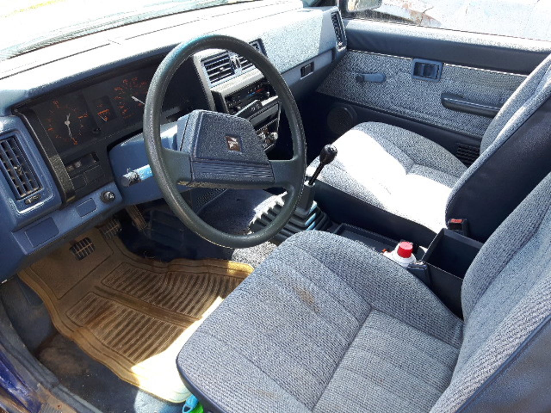 1987 Nissan King Cab Pickup - Image 2 of 3