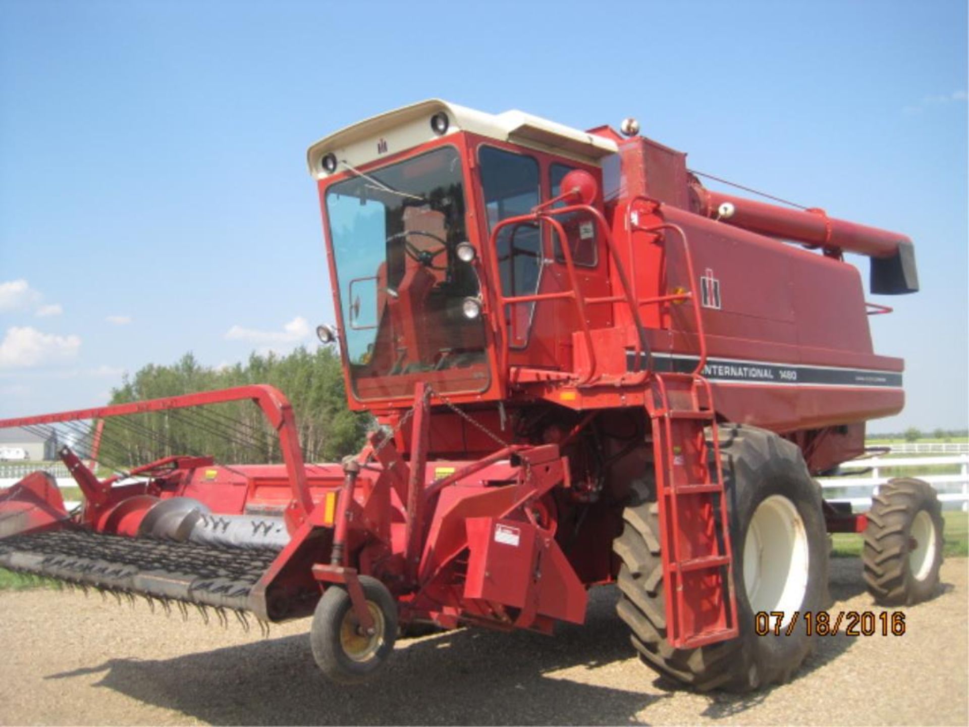 1480 IH Combine