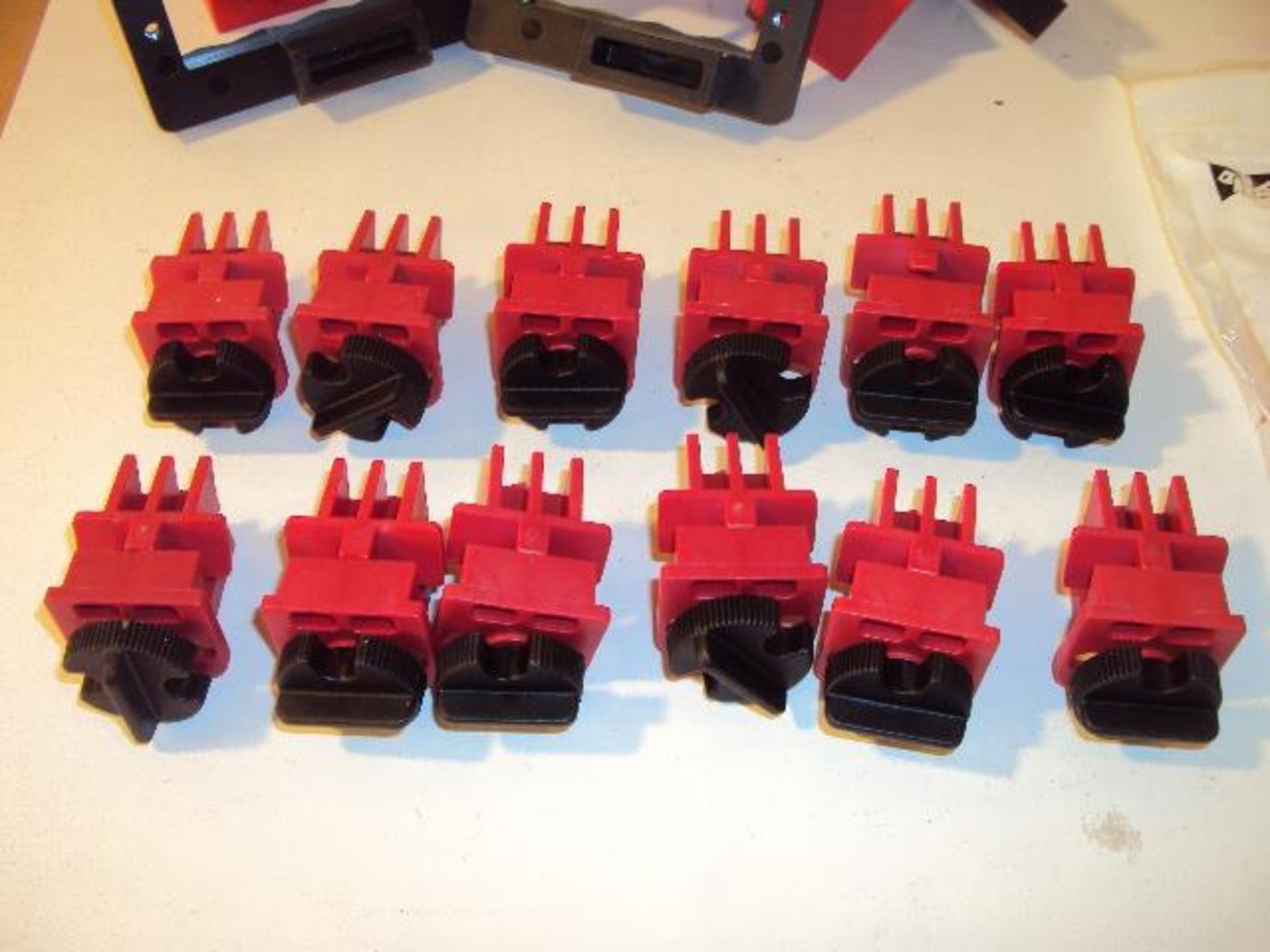 (48) Assorted Brady & Ideal 1, 2 & 3 Pole Circuit Breaker and Wall Switch Lockout Devices as a lot - Image 5 of 7