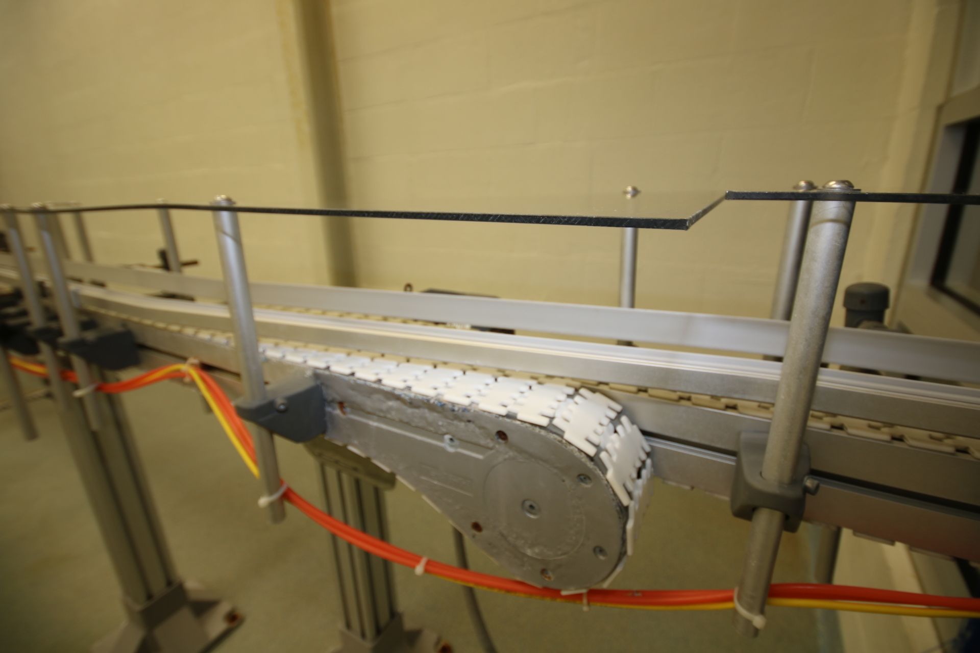 Aprox. 170 ft. L Flow Link Aluminum Constructed Product Conveyor System with 3-1/4" W Intralux - Bild 3 aus 12