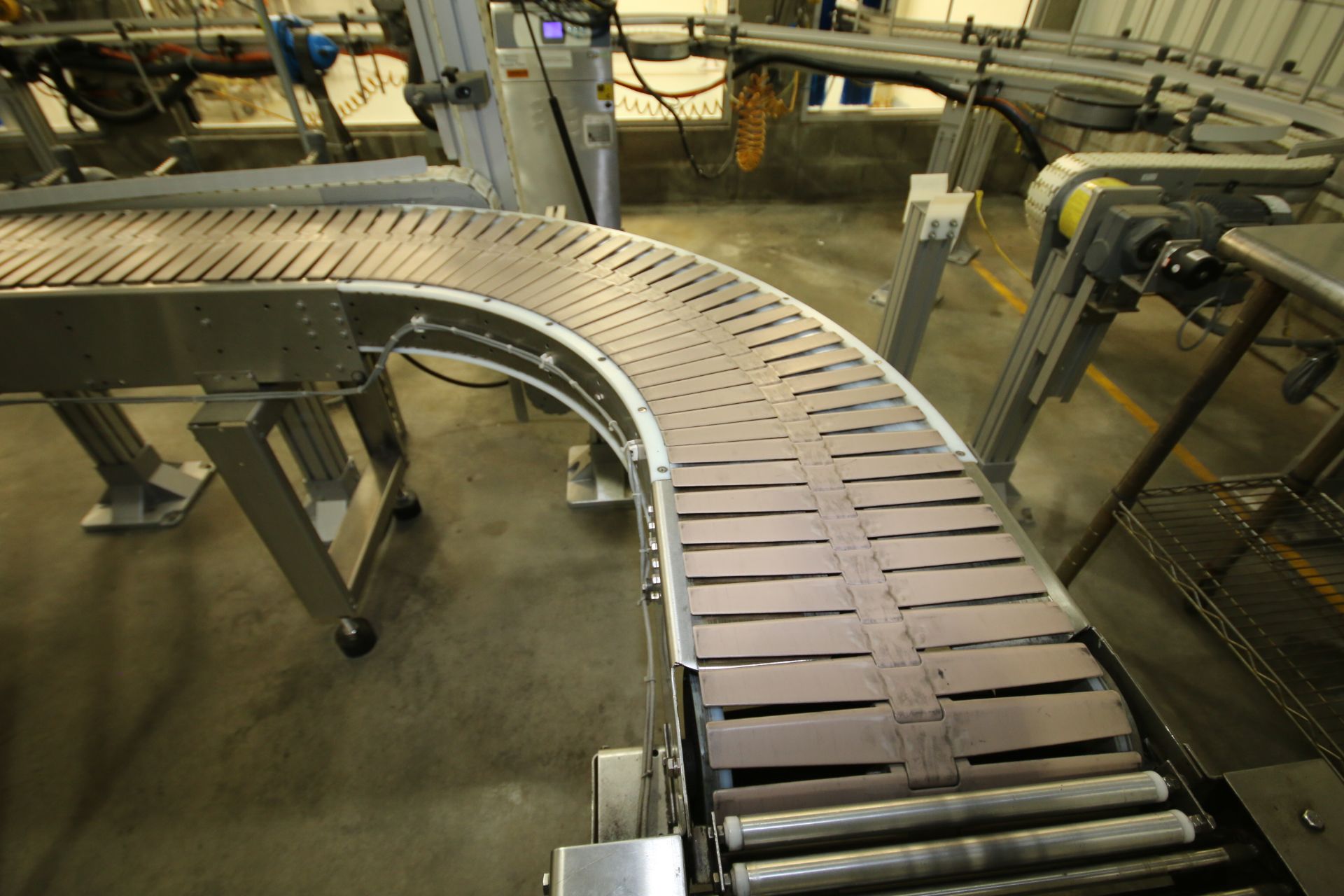 Aprox. 17 ft. L U-Shaped Configuration Conveyor with Rex Type 12" W Belt and (1) Drive - Bild 4 aus 4