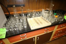 Lot of Assorted Lab Glassware, Includes Aprox. (18) 400 mL Beakers, Aprox. (7) 100 mL Beakers, (7)