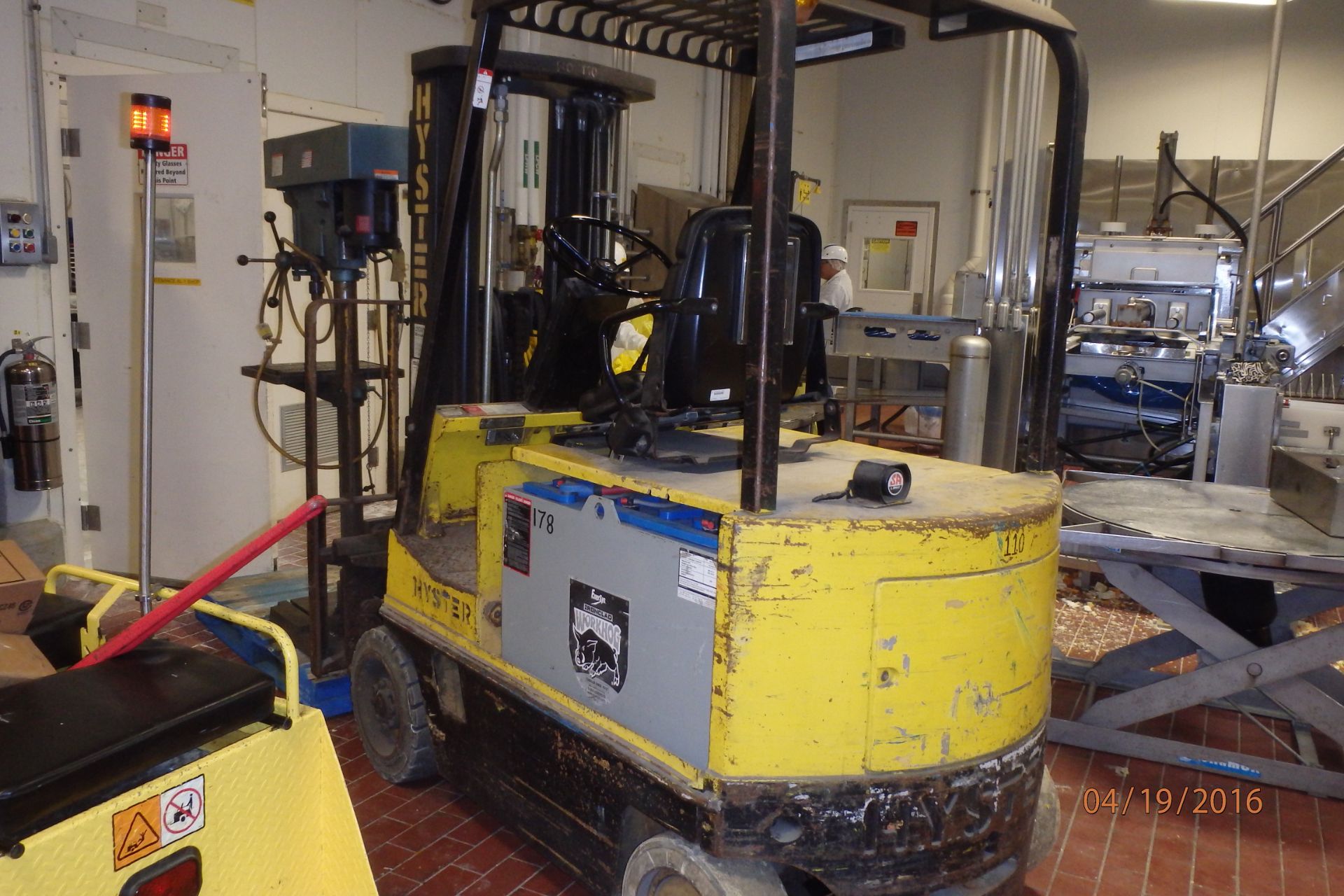 Hyster 5,000 LB Forklift, Model E50XL33, S/N C108V07186J, 3-Stage Mast, 36-Volt (Located in Wisc - Image 2 of 3