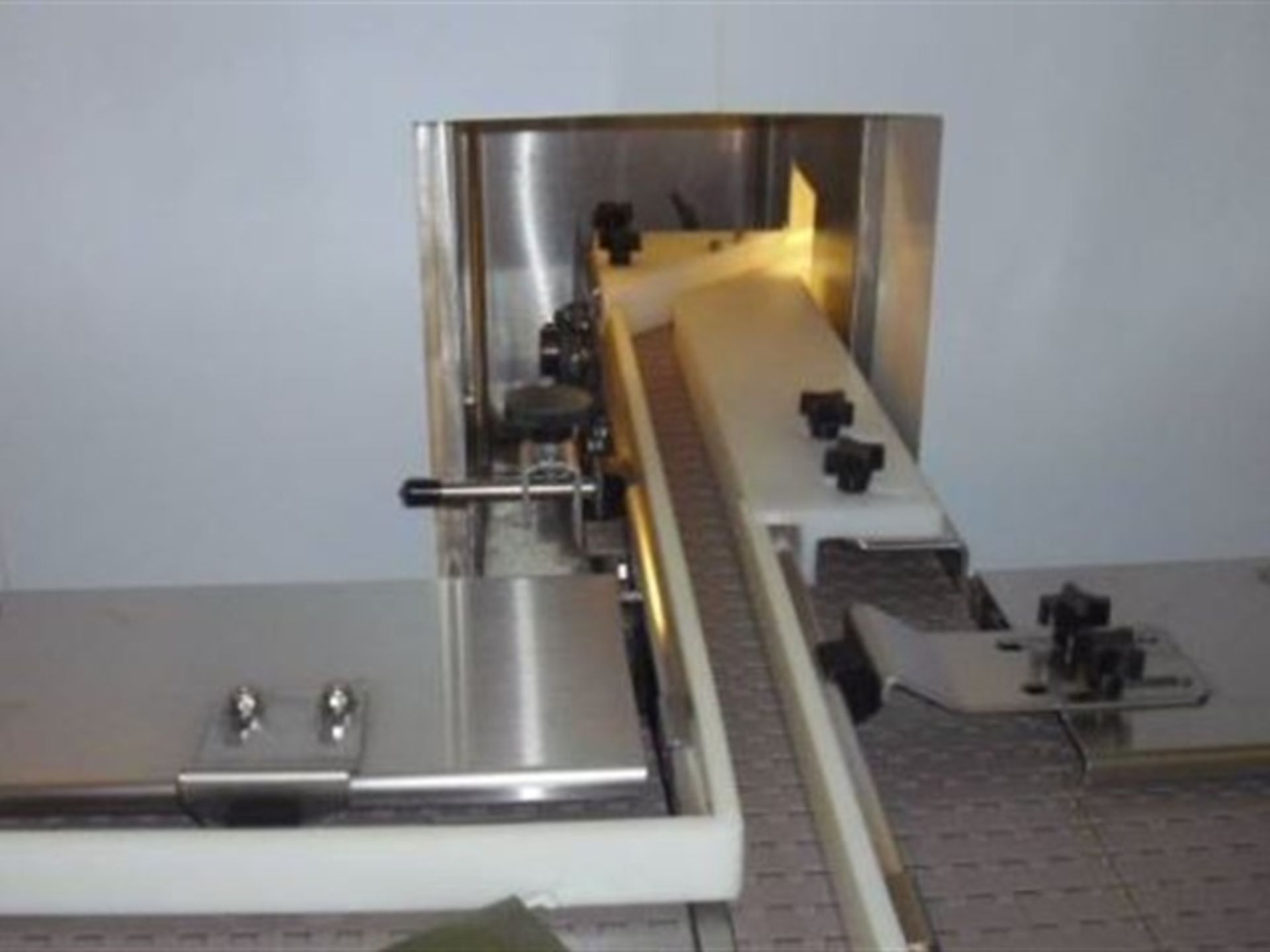 Garvey Conveyor Model: 9700, Serial: 12744, Conveyor length: 24"wide X 36" Long feeds down to 6" - Image 3 of 4