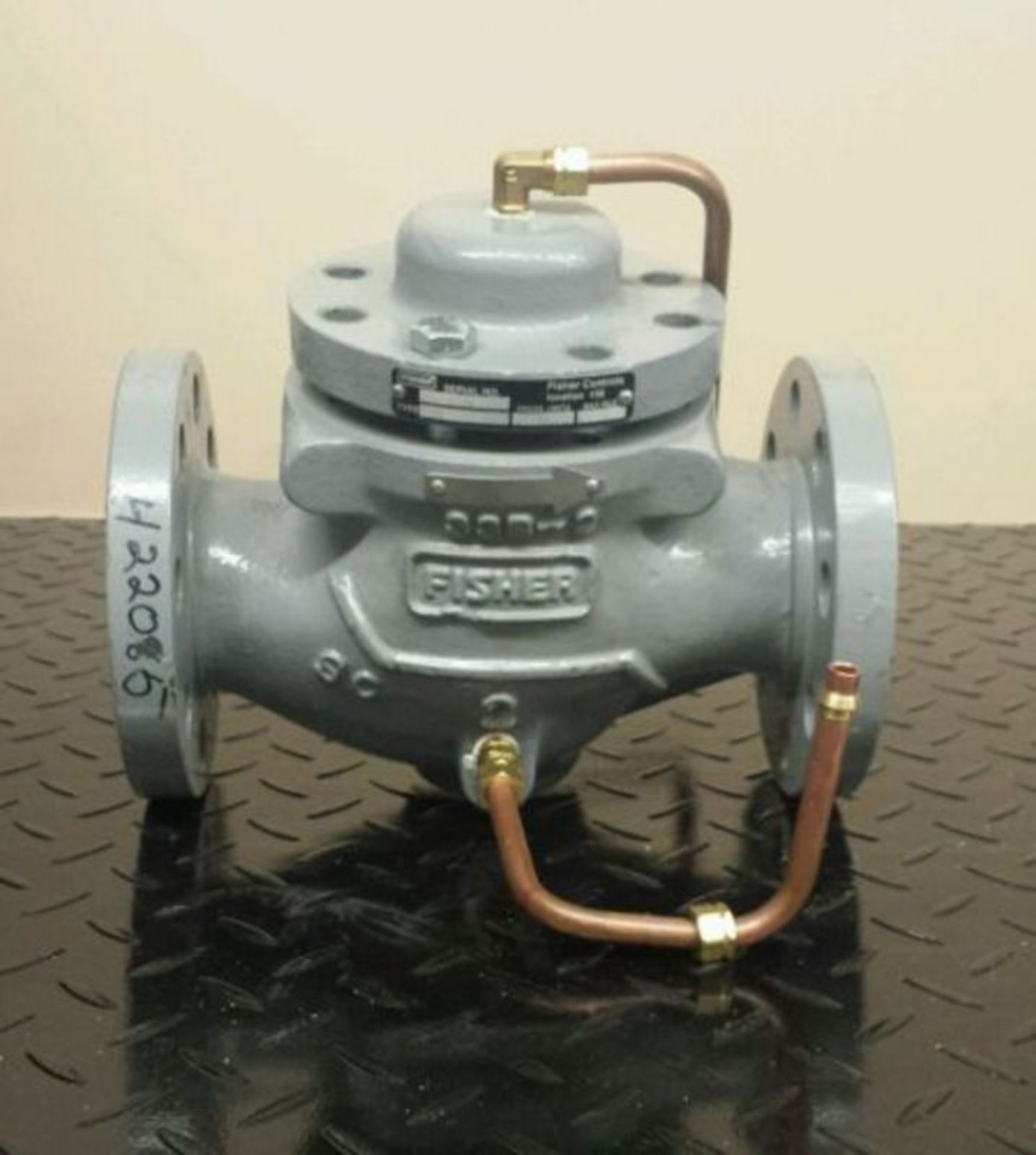 (4) Fisher Pressure Regulators Type 95H 1 3/4" Qty: 1 Type 92S 2" Body Only (Parts)Qty:1 Type 95L- - Image 2 of 6