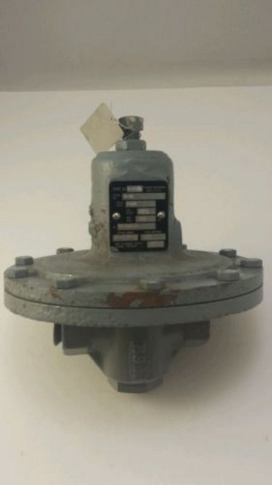 (4) Fisher Pressure Regulators Type 95H 1 3/4" Qty: 1 Type 92S 2" Body Only (Parts)Qty:1 Type 95L- - Image 4 of 6