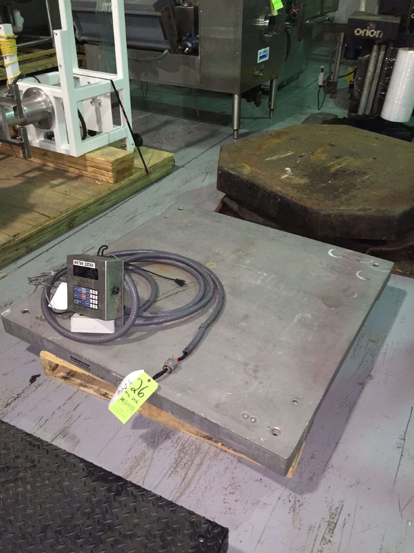 General Electric System 5,000 lbs. Digital Floor Scale, M/N PRO Weigh 84SS, S/N 405135R, Class