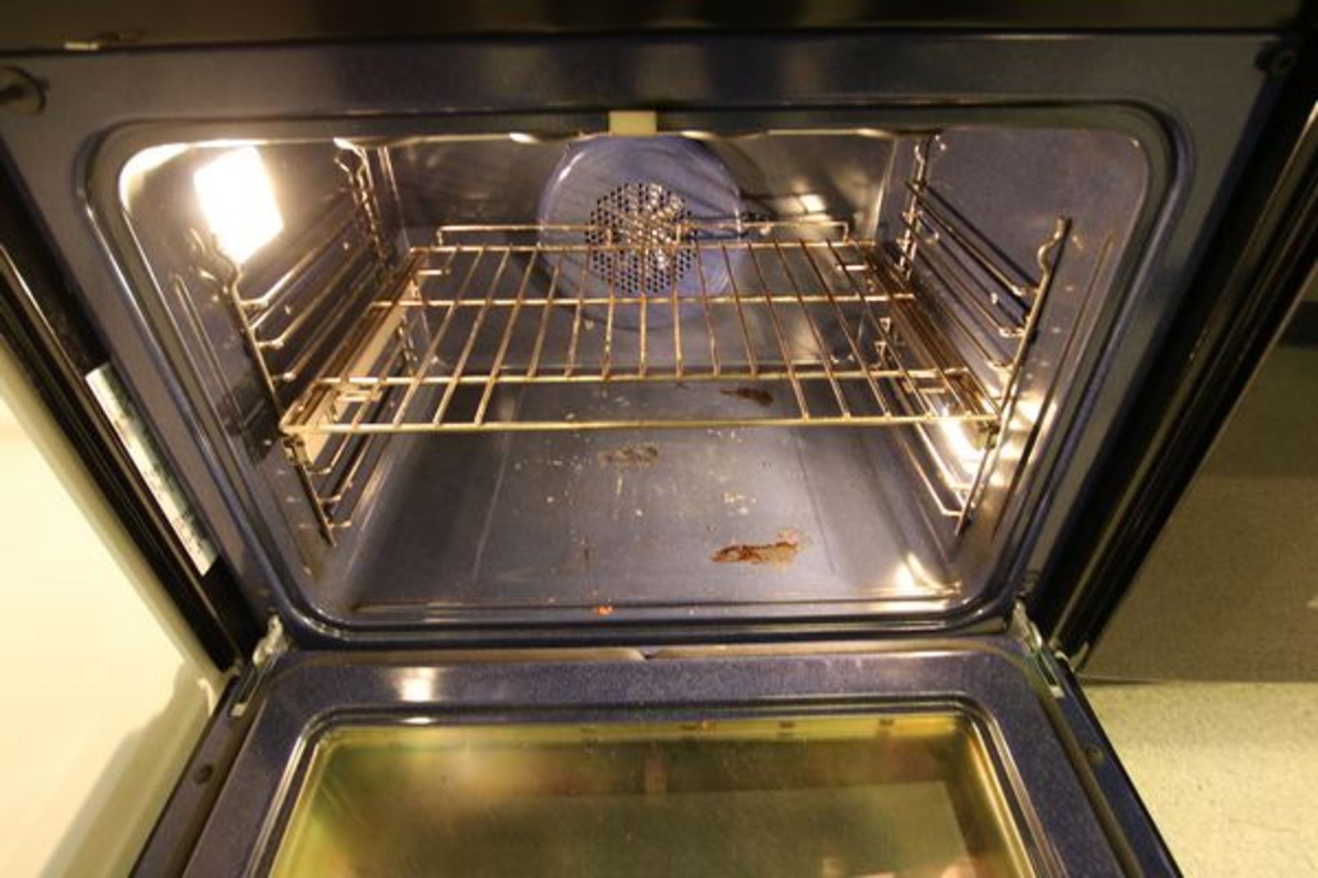 Electrolux Convection Oven, Model E130EW35KB2, Black - Image 2 of 3