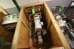 Waukesha Portable Positive Displacement Pump, Size 25 with 1-1/2" Threaded S/S Head and Reliance