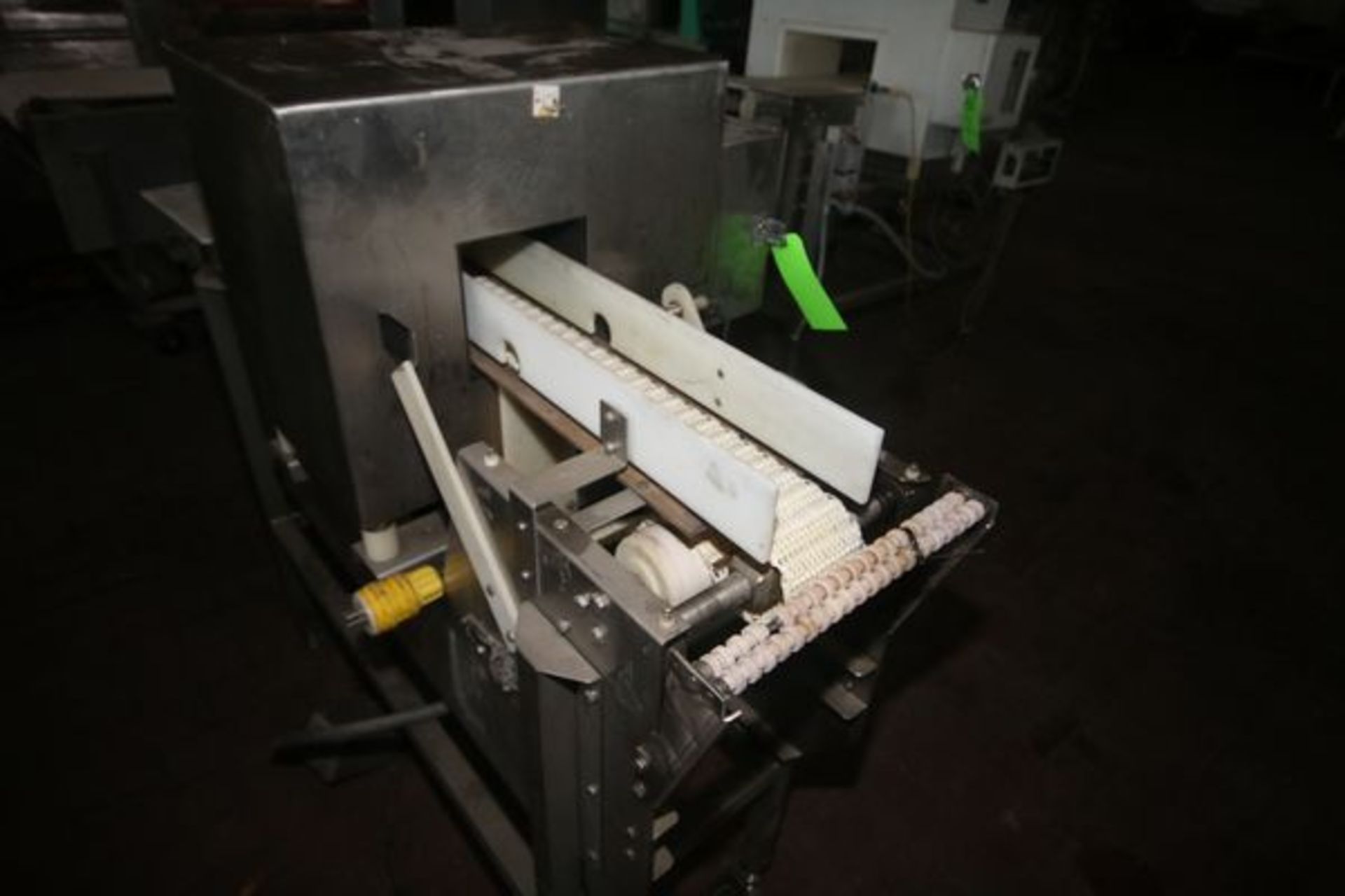 Goring Kerr Metal Detector, 6" Wide x 5" Tall x 13" Deep with 4" Wide Conveyor with Reject - Image 3 of 4