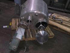 Stainless Steel Pressure Tank with Mixer (LOCATED IN IOWA, RIGGING INCLUDED WITH SALE PRICE)***