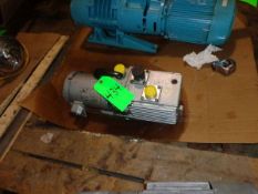 Leybold Trivac Aprox. 1/2 hp Vacuum Pump, Model D16A, Cat #898033 with 1725 RPM Motor, 3 Phase (