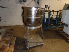 Approx. 40 Gallon SS Bowl on Cart (LOCATED IN IOWA, RIGGING INCLUDED WITH SALE PRICE)***EUSA***