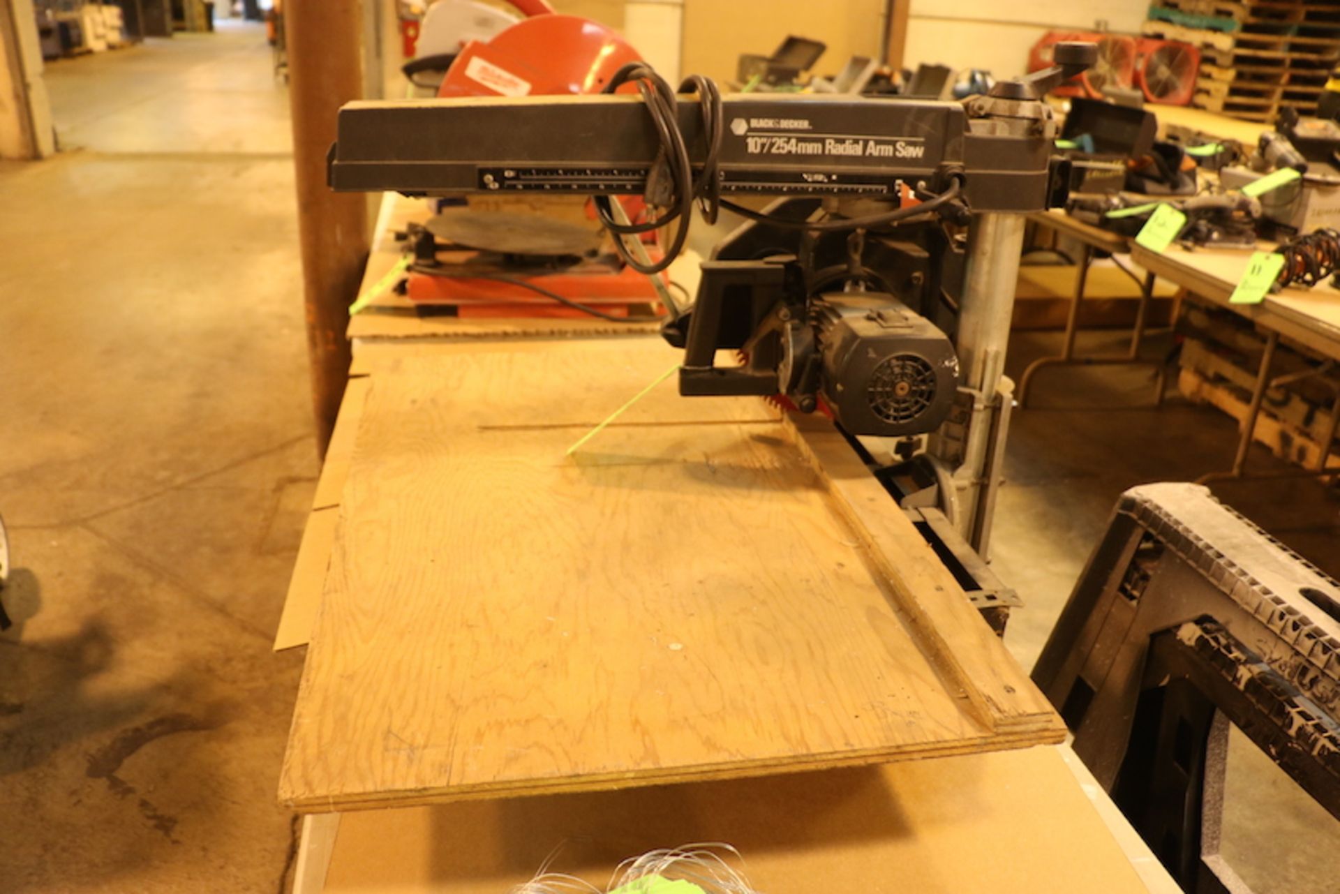 Black & Decker 10" Radial Arm Saw - Image 4 of 4