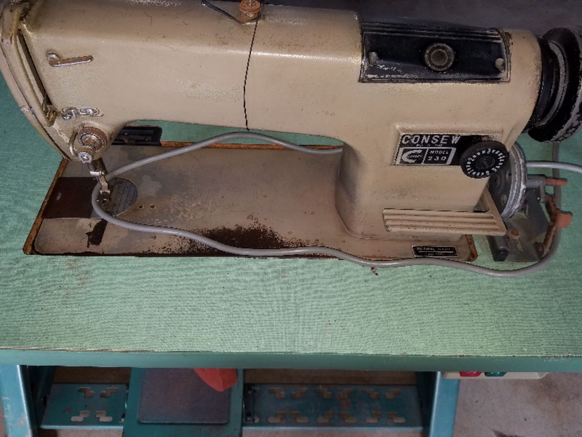 Consew Model 230 Sewing Machine, Capable of Sewing Leather, Vinyl, Fabric and More - Image 4 of 6