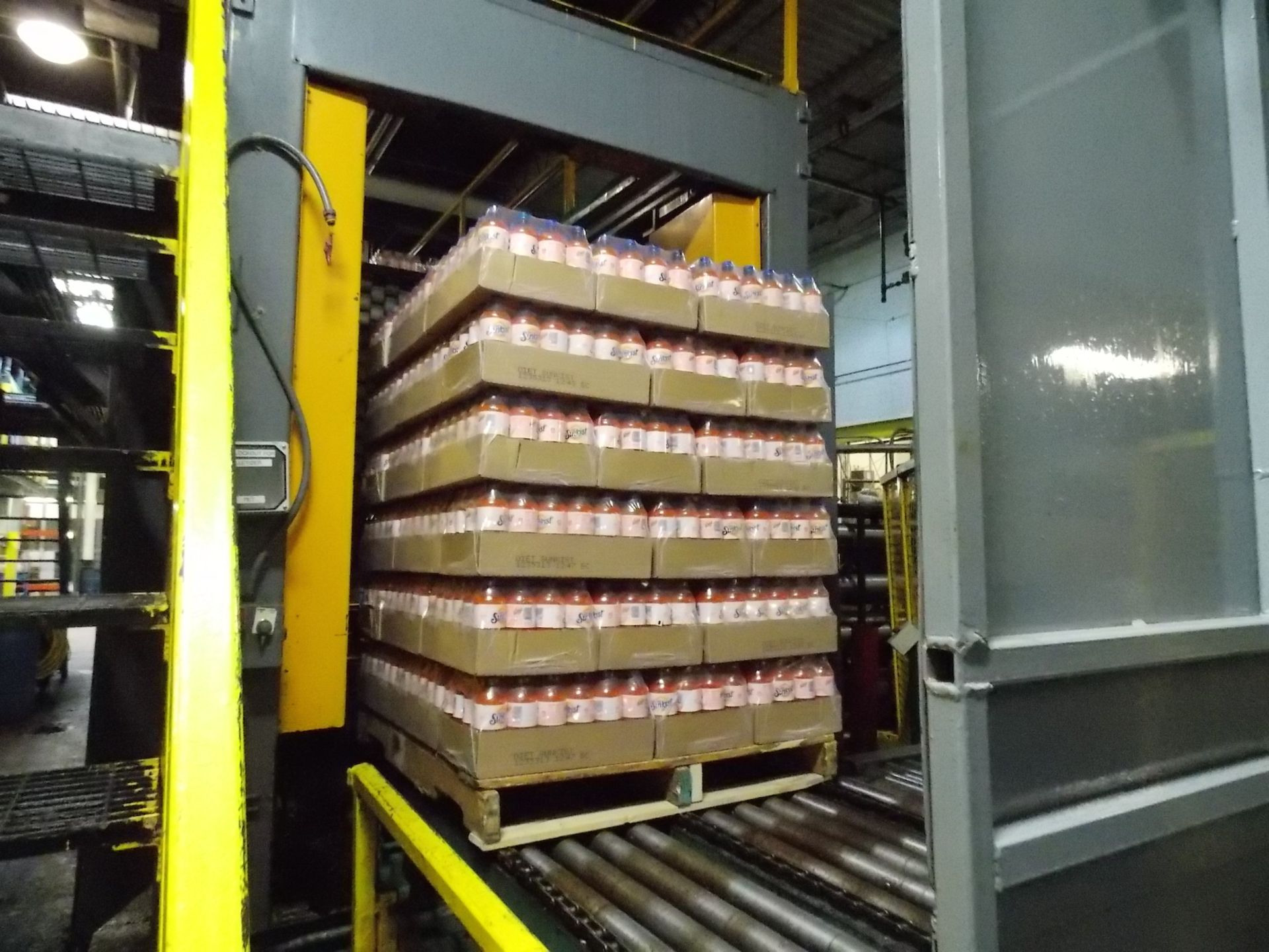 PAI 6200 Palletizer Setup for Cans, Model 6200, Serial 6200-5, 48in x 40in Pallets, Last Running - Image 4 of 6