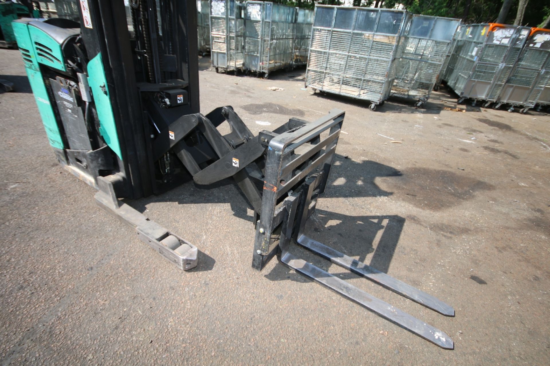 Mitsubishi Stand-Up Narrow Aisle Reach Forklift, M/N EDR15N, S/N 3DR3622715, 3,000 lb. Lifting - Image 6 of 7