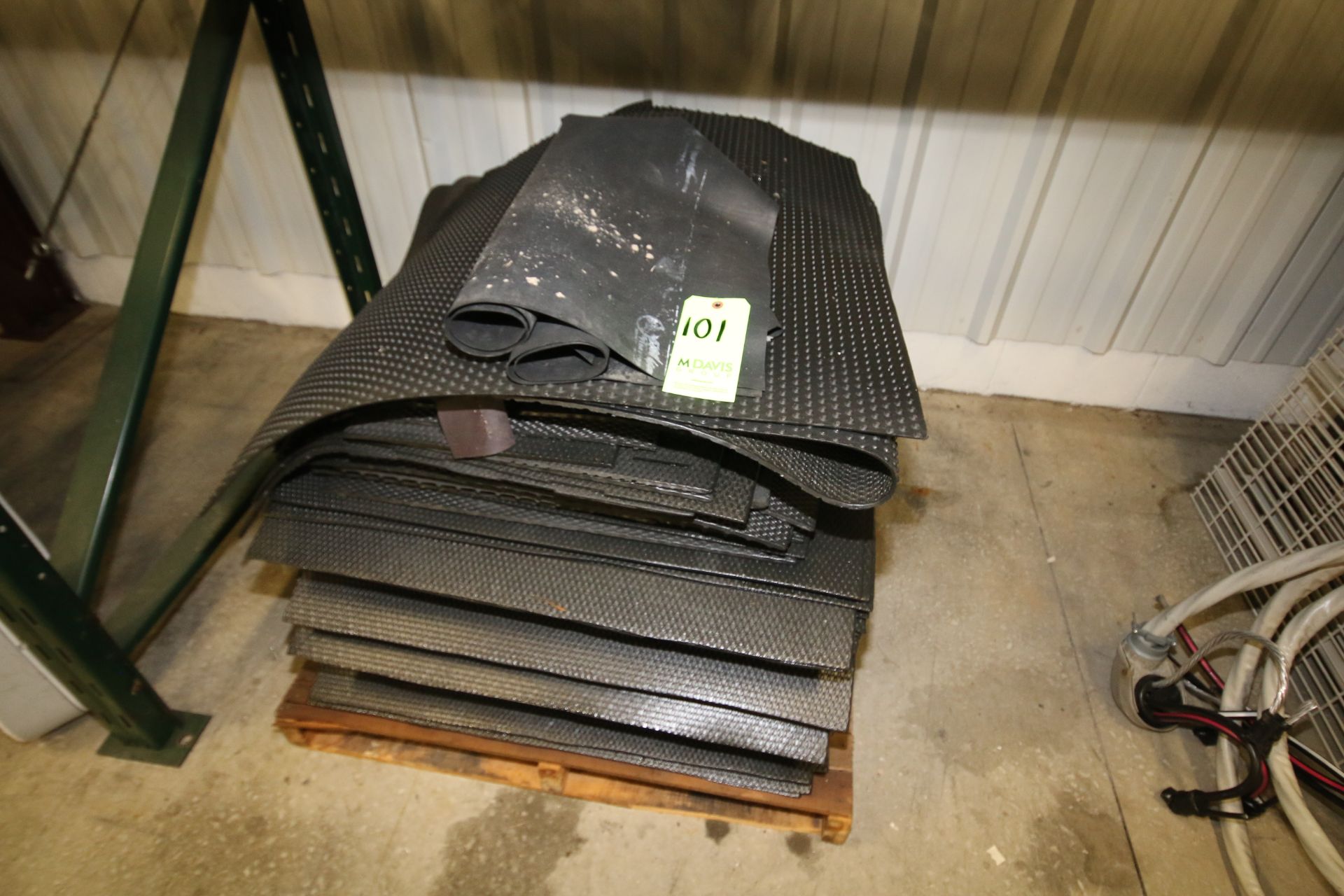 Rubber Anti-Fatigue Mats on (1) Pallet