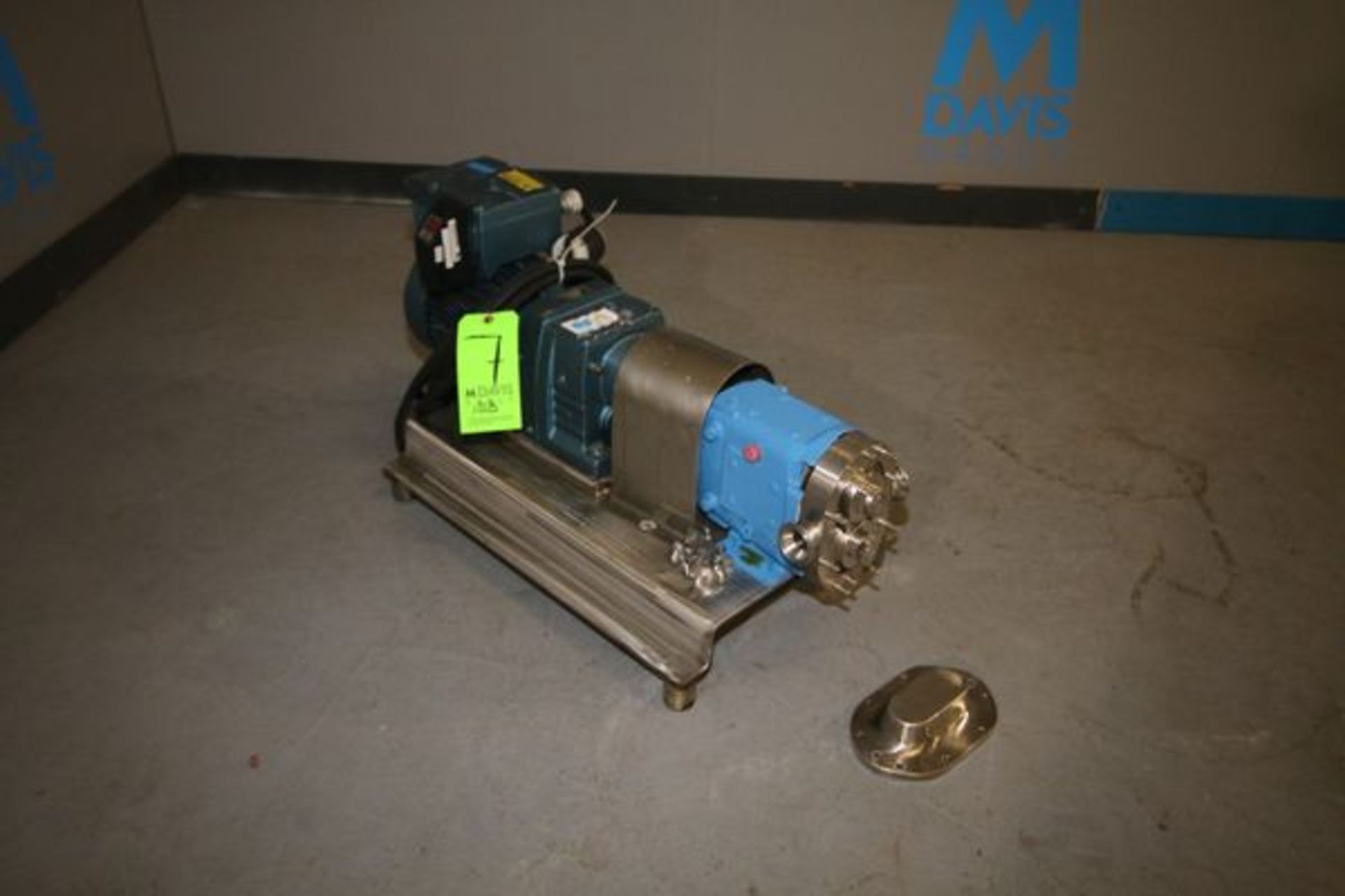 WCB 2 HP Positive Displacement Pump, Model 015, S/N 27686200, 1-1/2" Clamp-Type S/S Head, SEW 220/ - Image 2 of 4