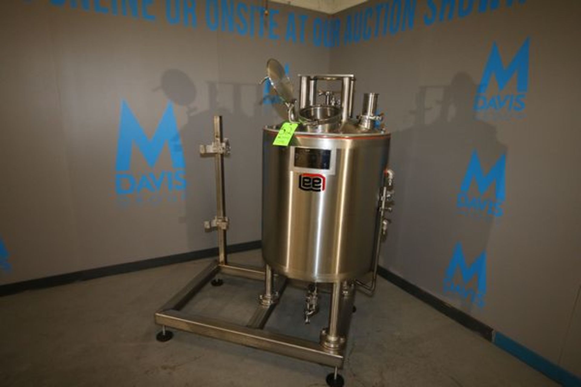 Lee Approx. 90 Gallon Dome-Top Sloped Bottom Jacketed Filtering and Processing Tank, Model 50U7S,