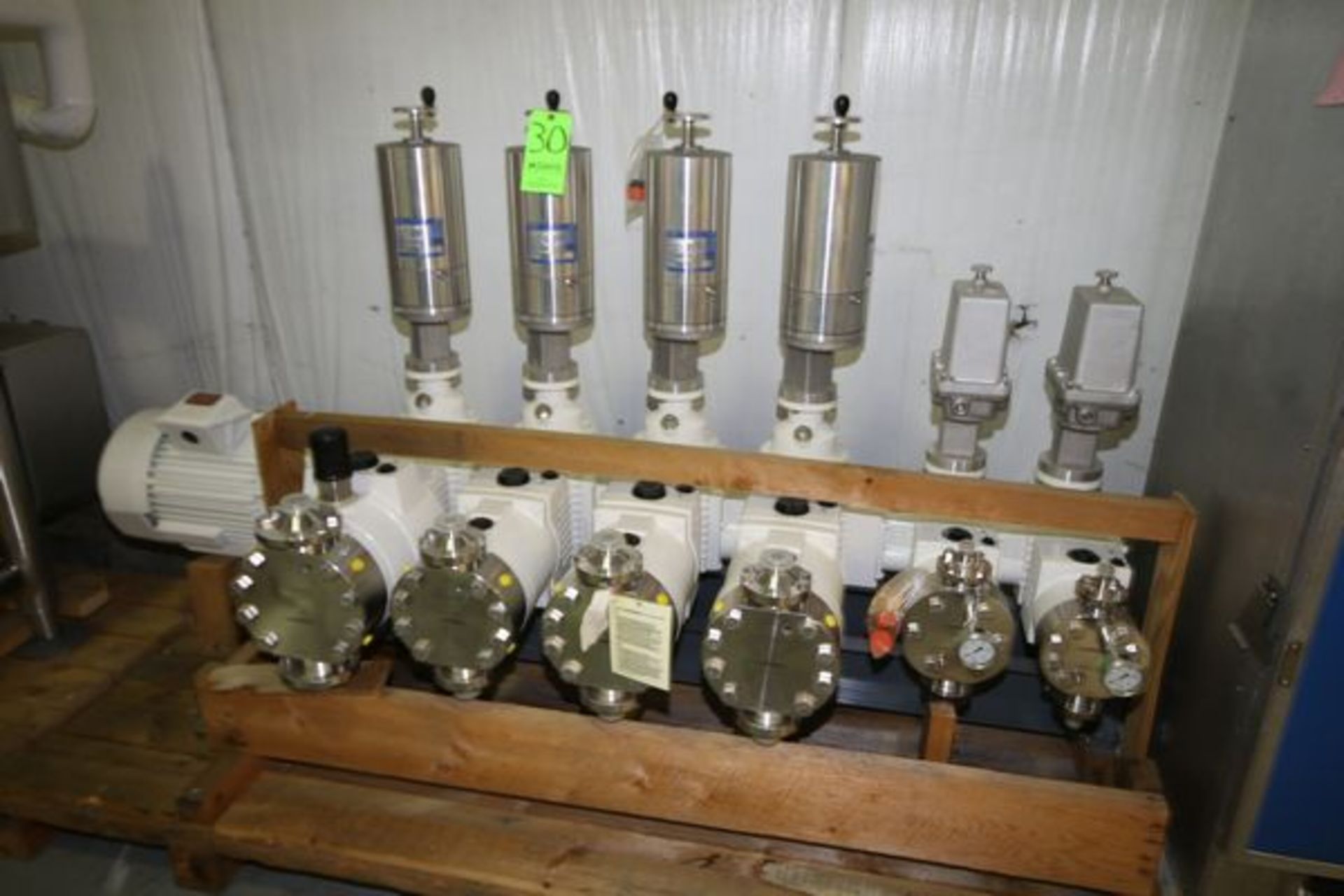2008 NEW Lewa Diaphram Metering Pump, Model LDD4/LD2-HYG, 4 STAGES @ 429.92 L/HR-1 STAGE @ 112.74
