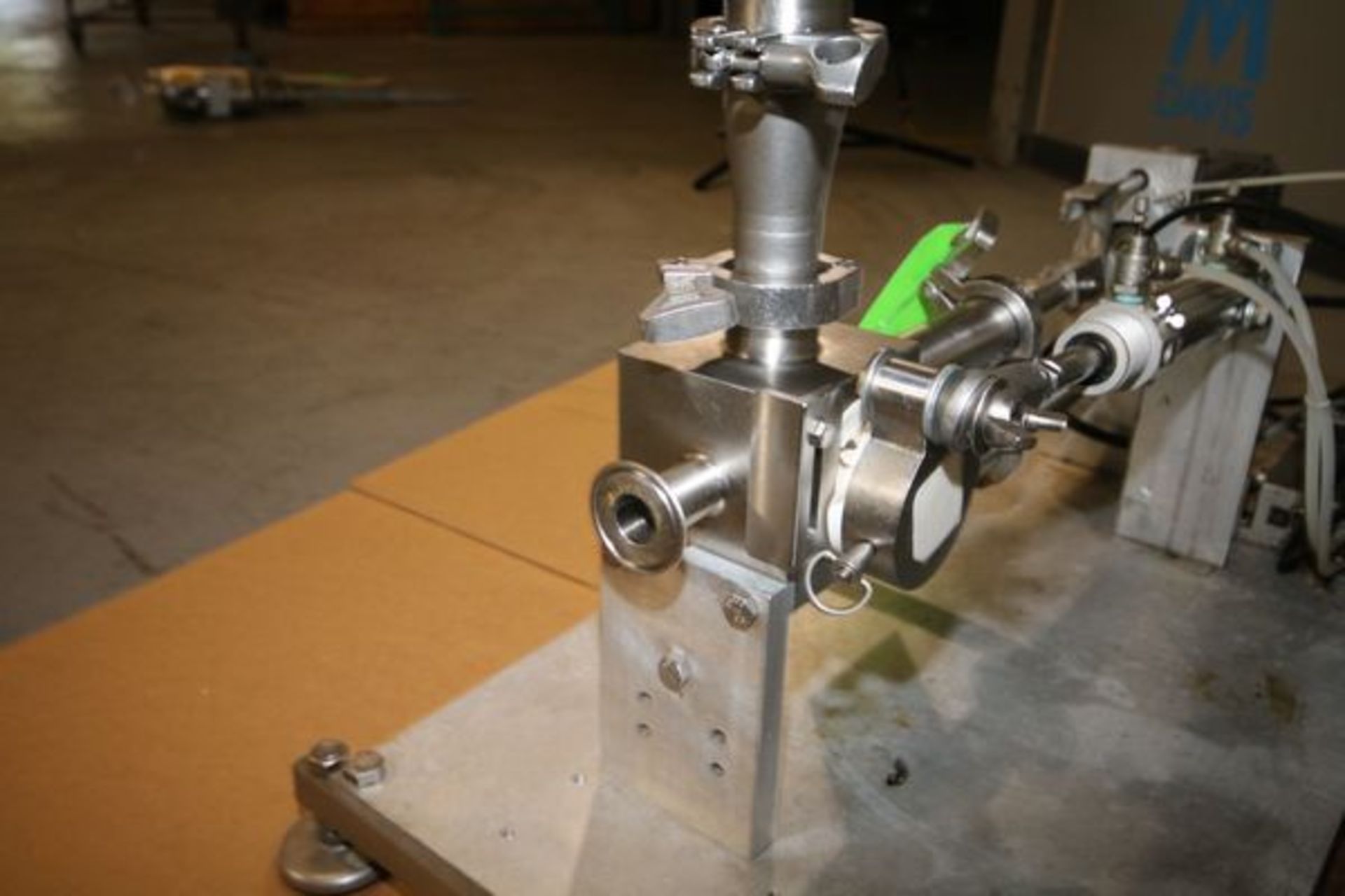 Osgood Single-Head Piston Filler, Mounted on S/S Skid with S/S Control Panel, Allen Bradley - Image 4 of 5