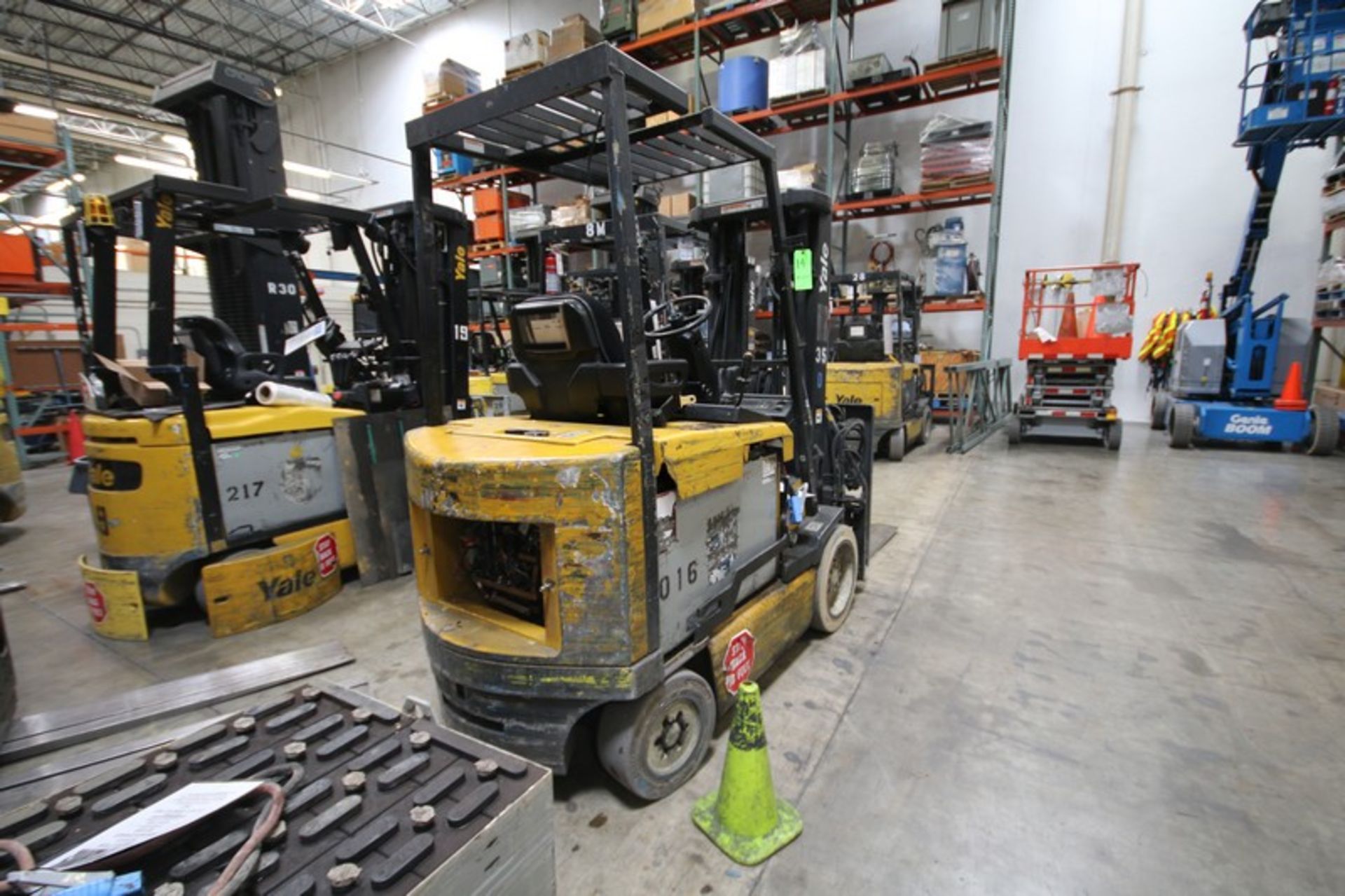 YALE, 3 Stage Mast Forklift, Model ERC060, S/N E108V08496V, 4,750lbs Capacity, 187.8 inch Load - Image 3 of 8